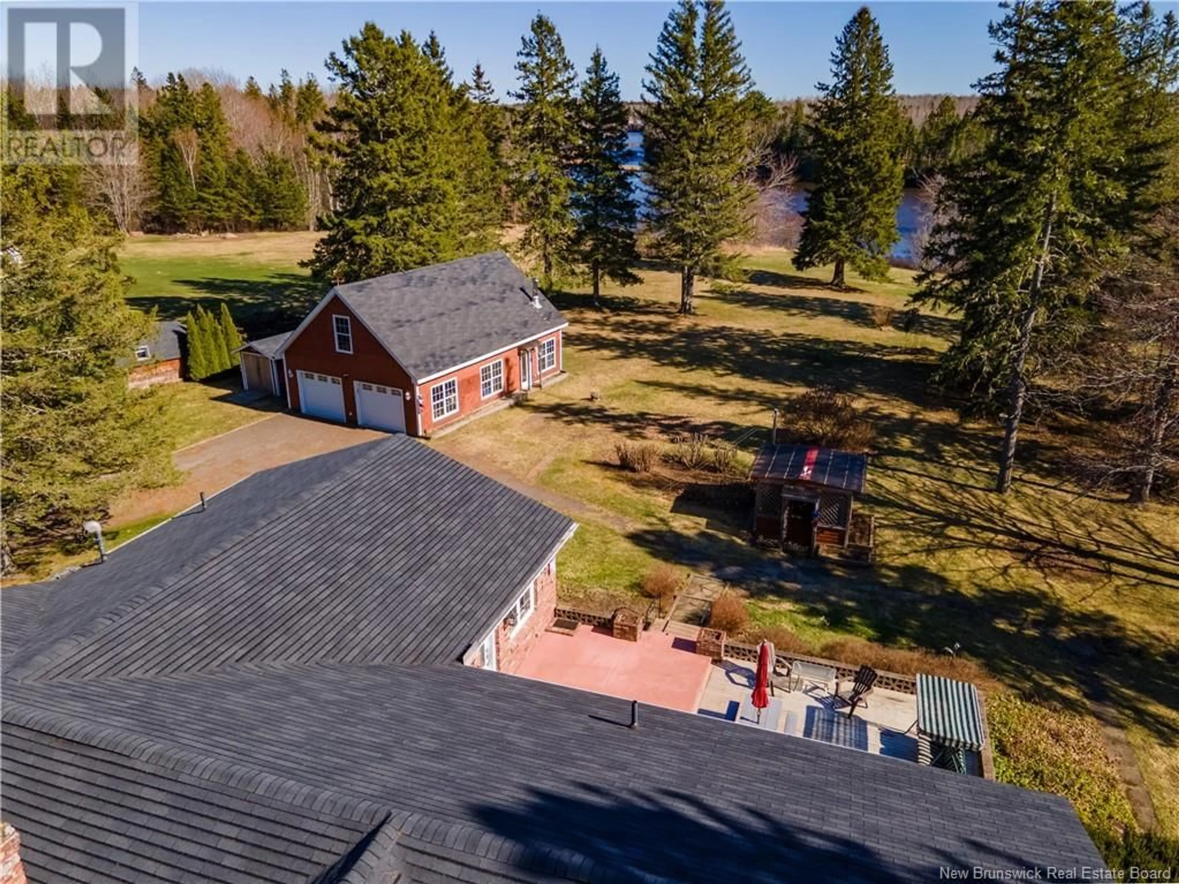A pic from outside/outdoor area/front of a property/back of a property/a pic from drone, water/lake/river/ocean view for 1583 SHEDIAC RIVER ROAD, Shediac River New Brunswick E4R1V6