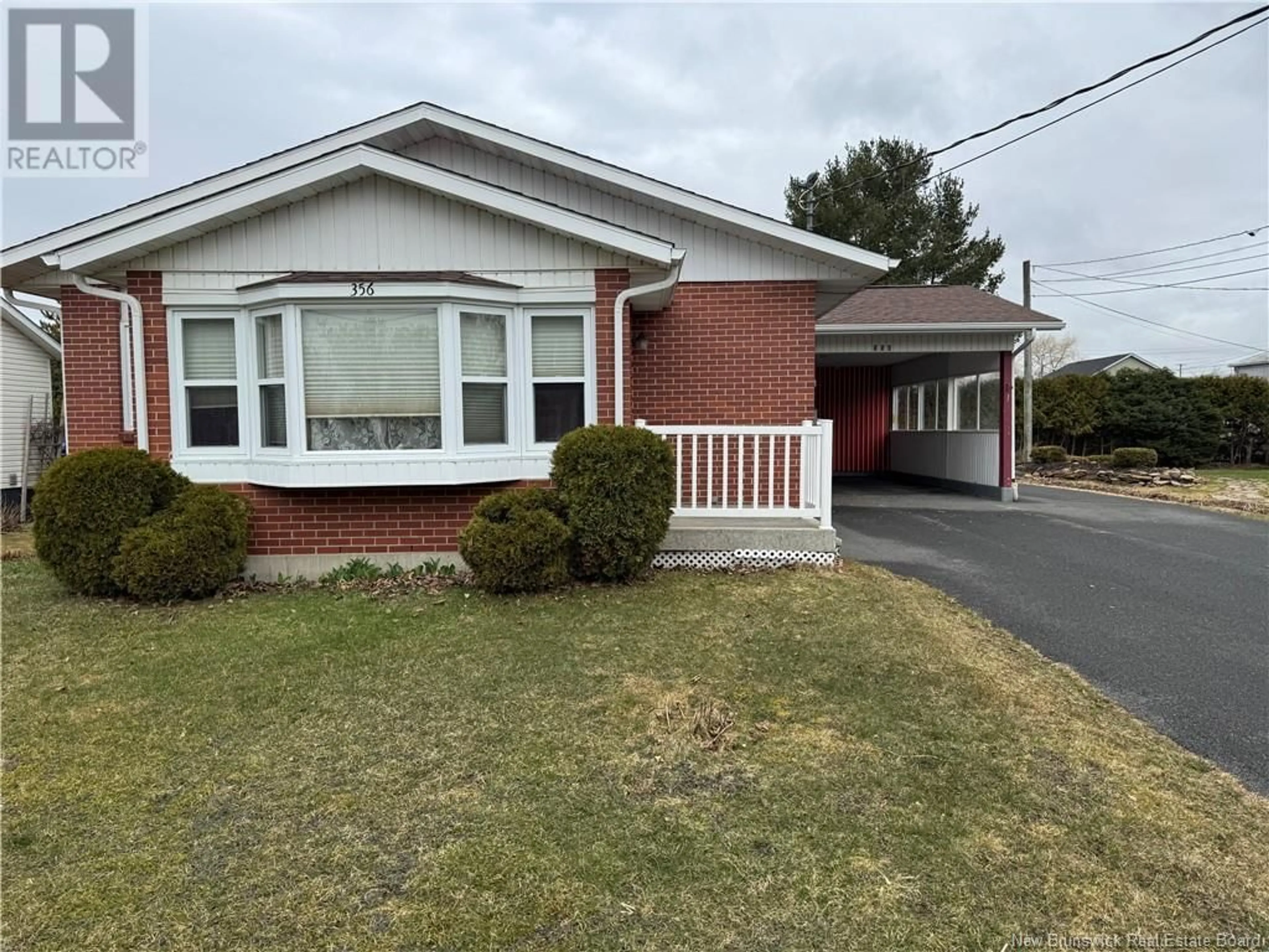 Home with vinyl exterior material, street for 356 CHAPEL STREET, Grand Falls New Brunswick J7W0H7