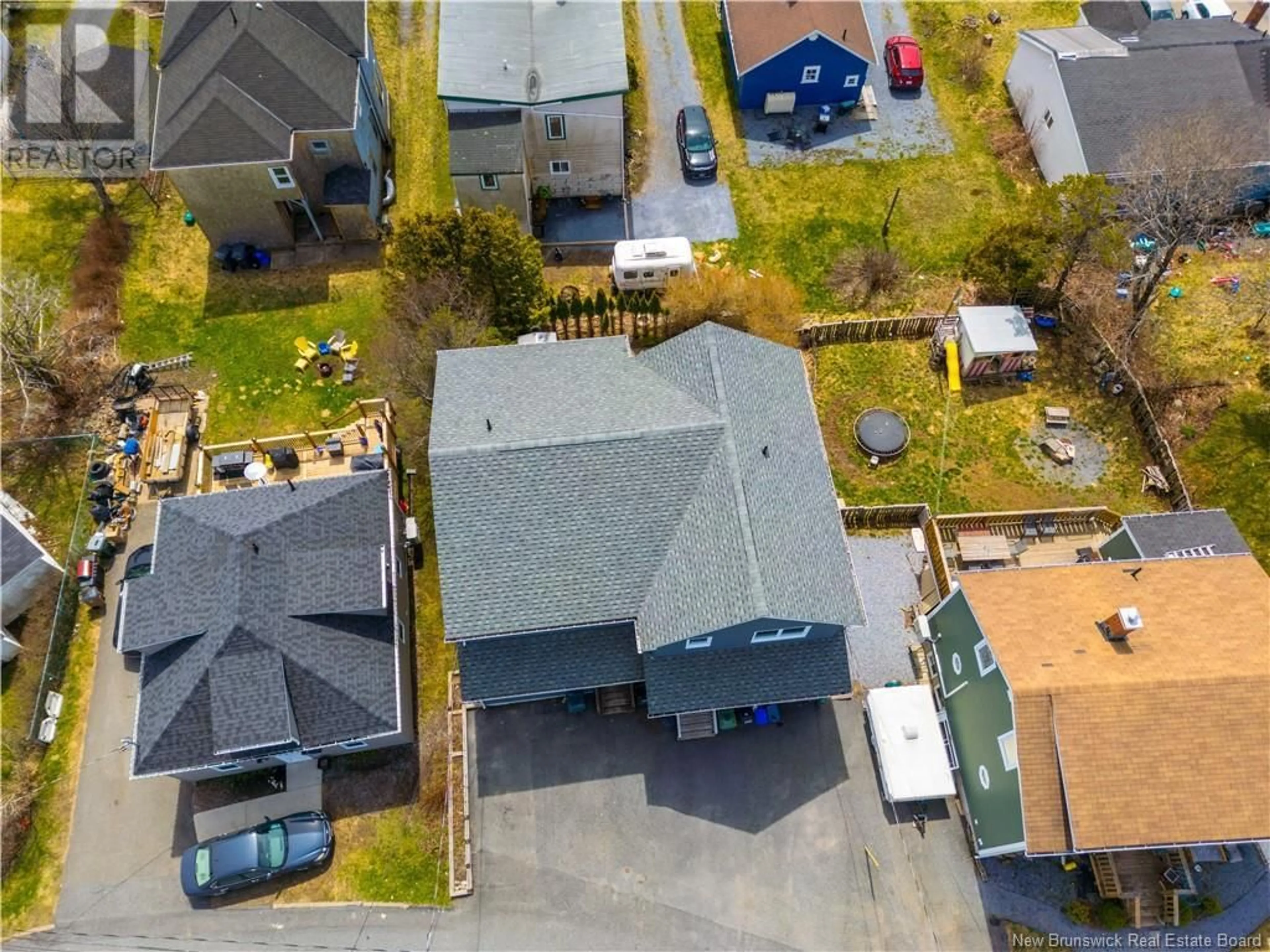 A pic from outside/outdoor area/front of a property/back of a property/a pic from drone, street for 437 WHIPPLE STREET, Saint John New Brunswick E2M2R4