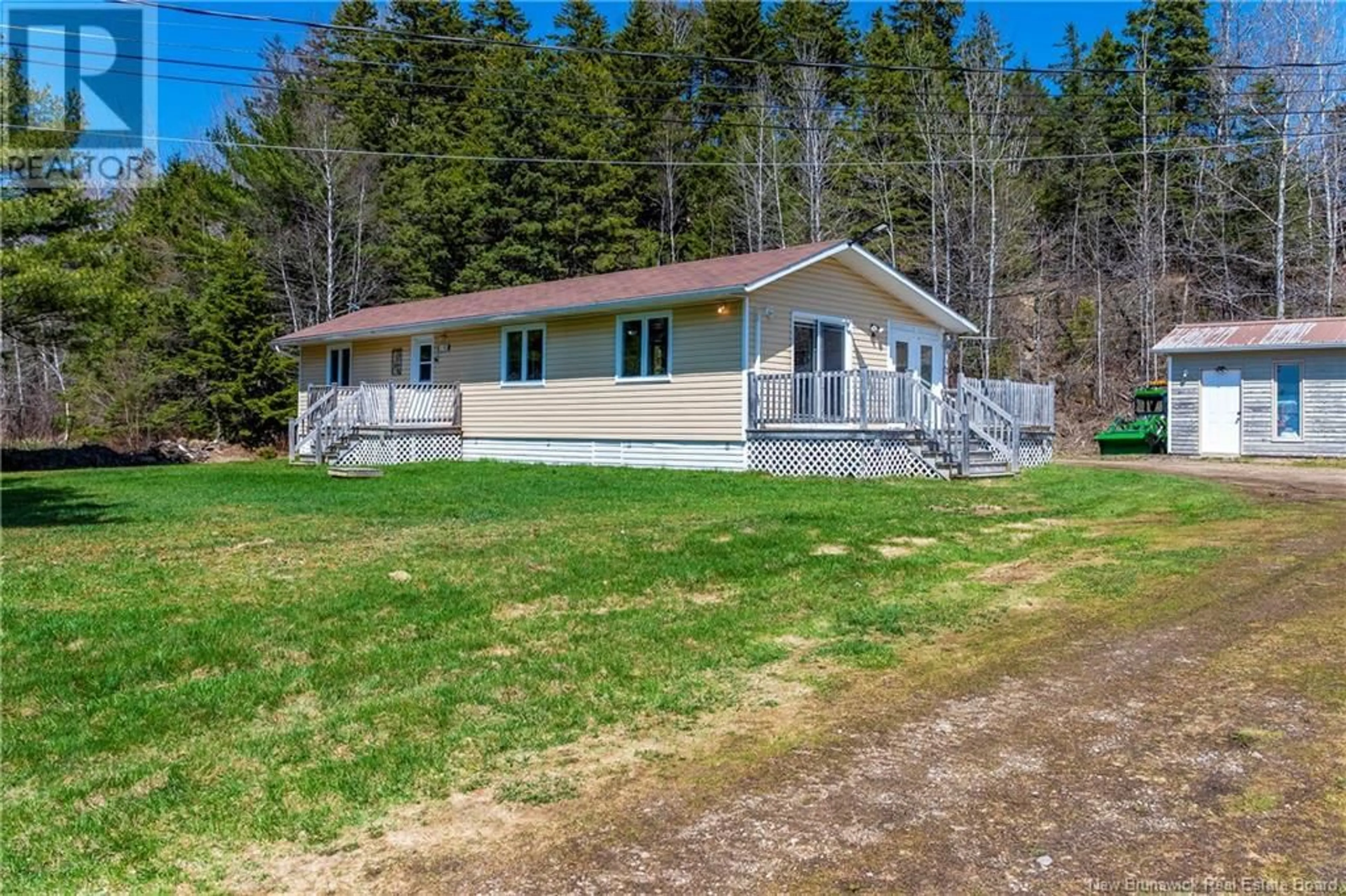 A pic from outside/outdoor area/front of a property/back of a property/a pic from drone, water/lake/river/ocean view for 1183 ROYAL ROAD, Memramcook New Brunswick E4K1Y3