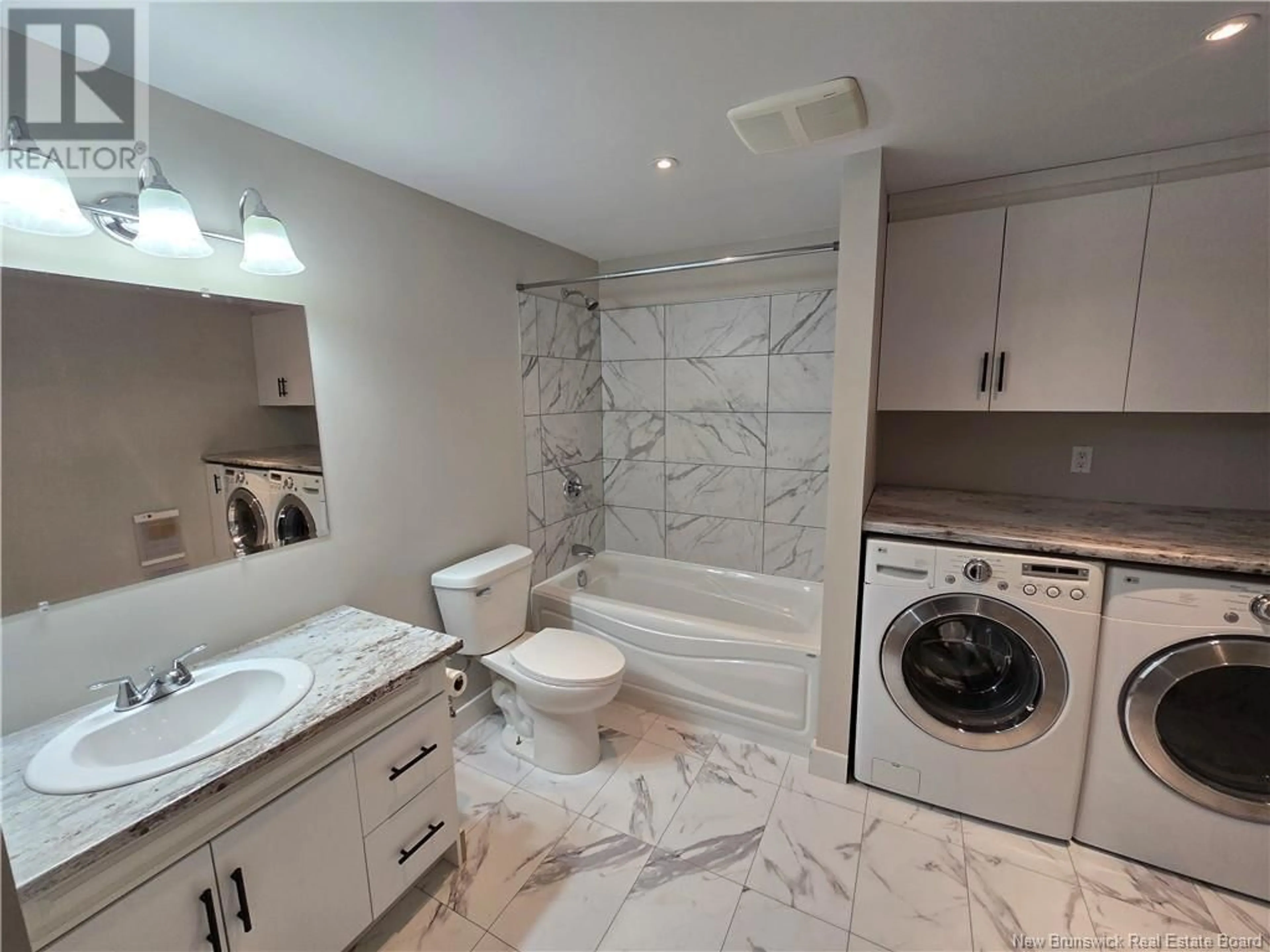 Contemporary bathroom, ceramic/tile floor for 1096 PACKARD STREET, Bathurst New Brunswick E2A6J2
