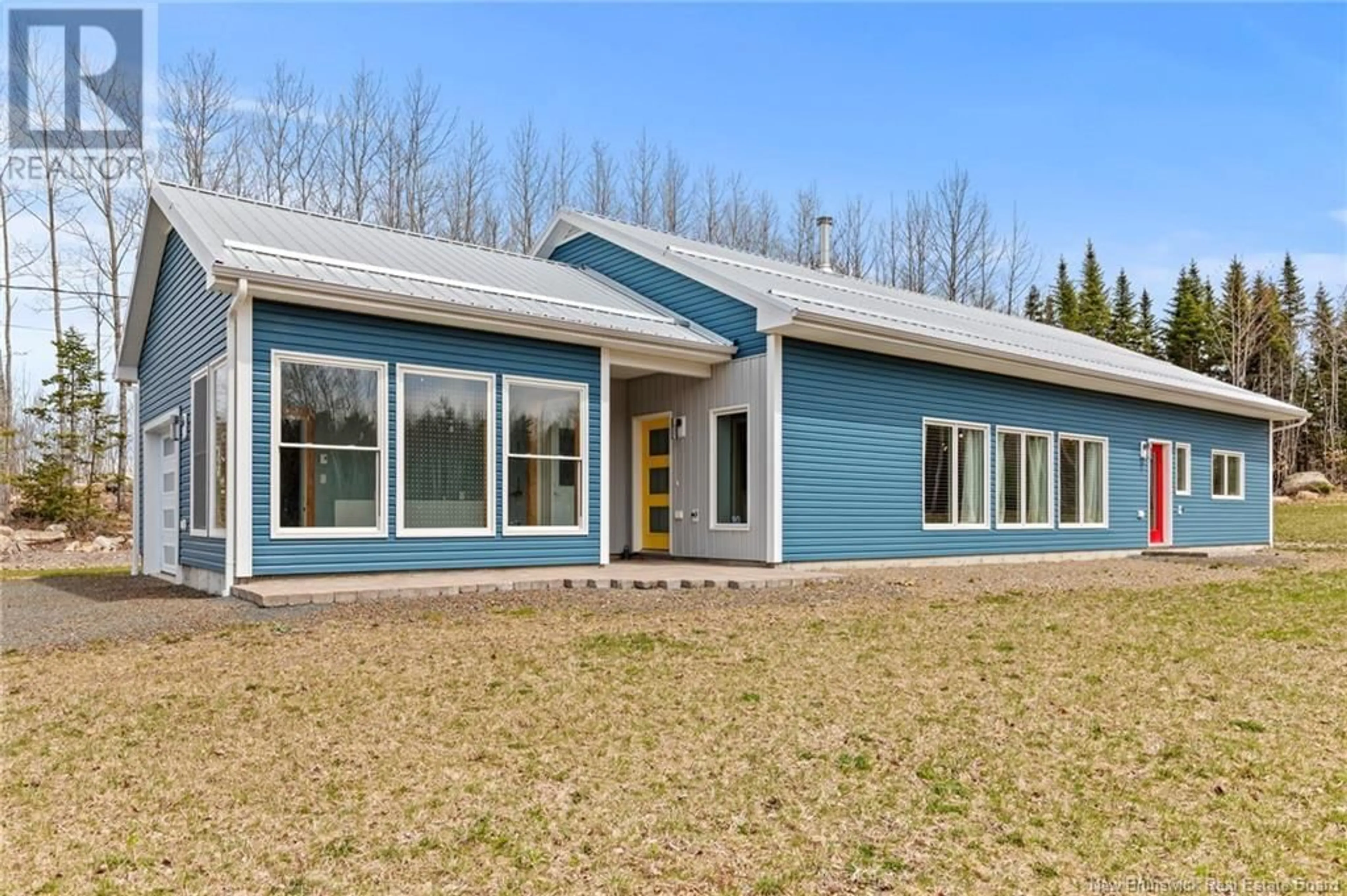 Home with vinyl exterior material, building for 90 MUNNER DRIVE, Fredericton New Brunswick E3A9M9