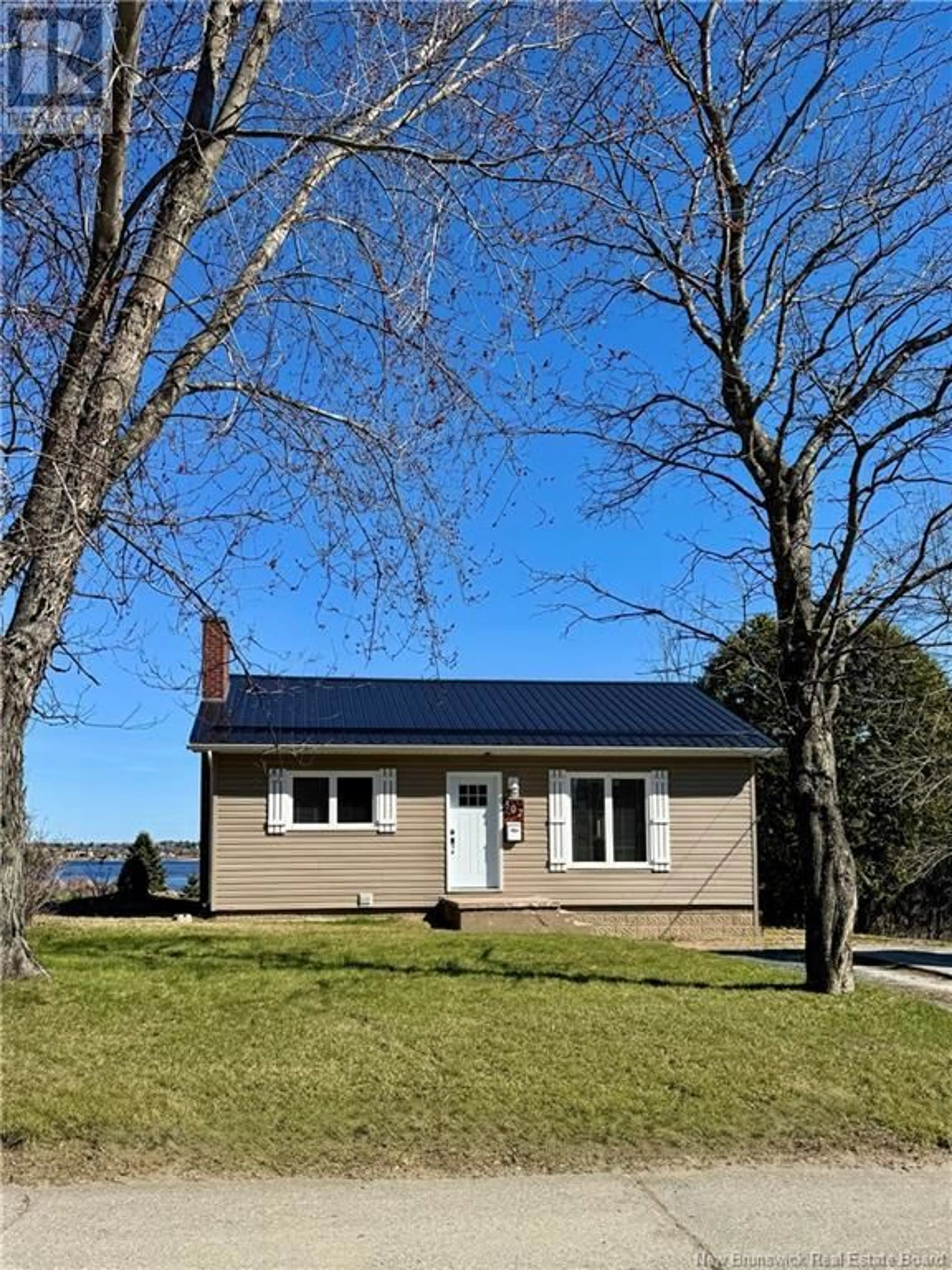 Unknown for 302 KING GEORGE HWY, Miramichi New Brunswick E1V1K9