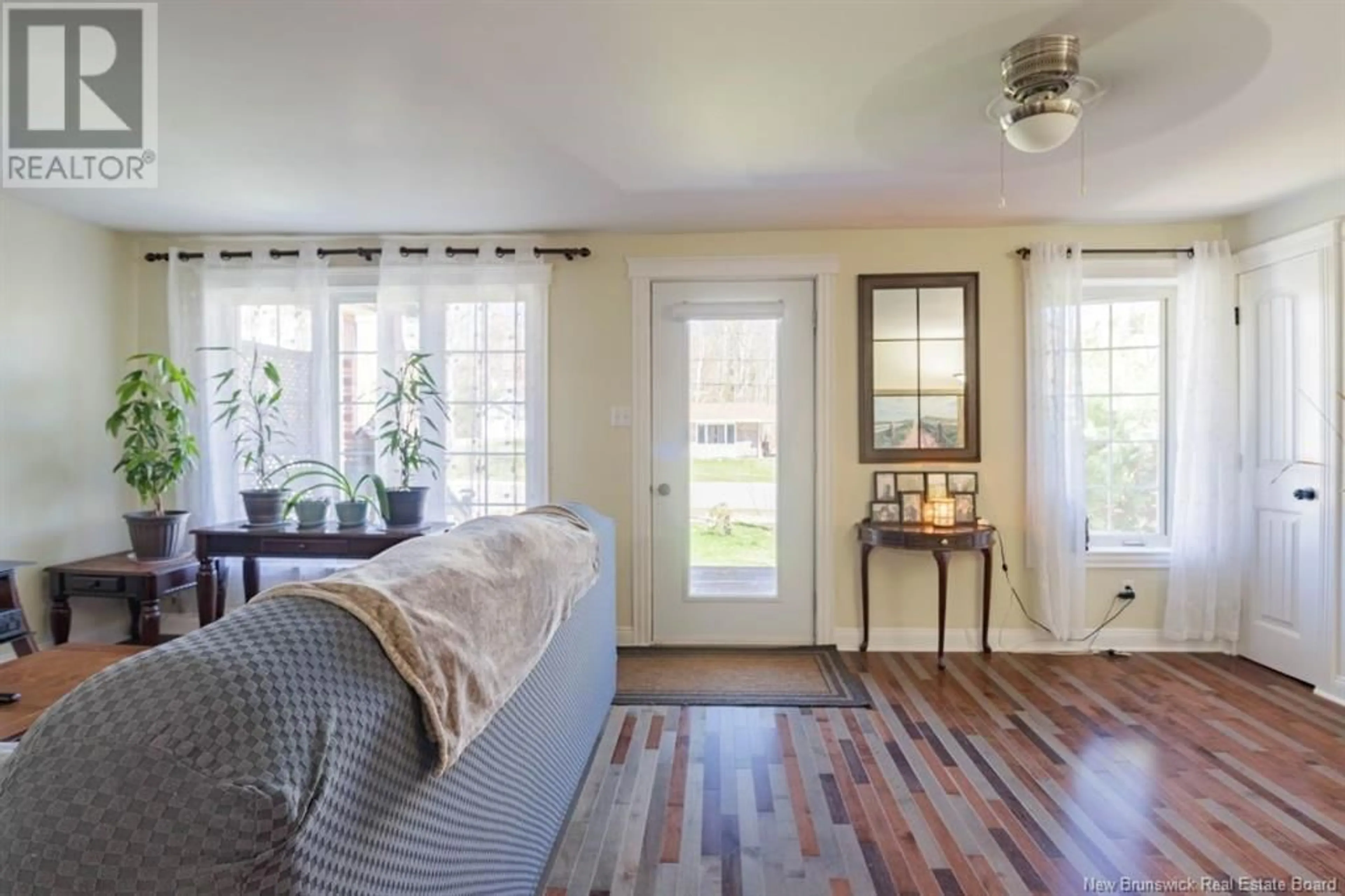 Indoor entryway for 139 CLAUDIE ROAD, Fredericton New Brunswick E3A7T6