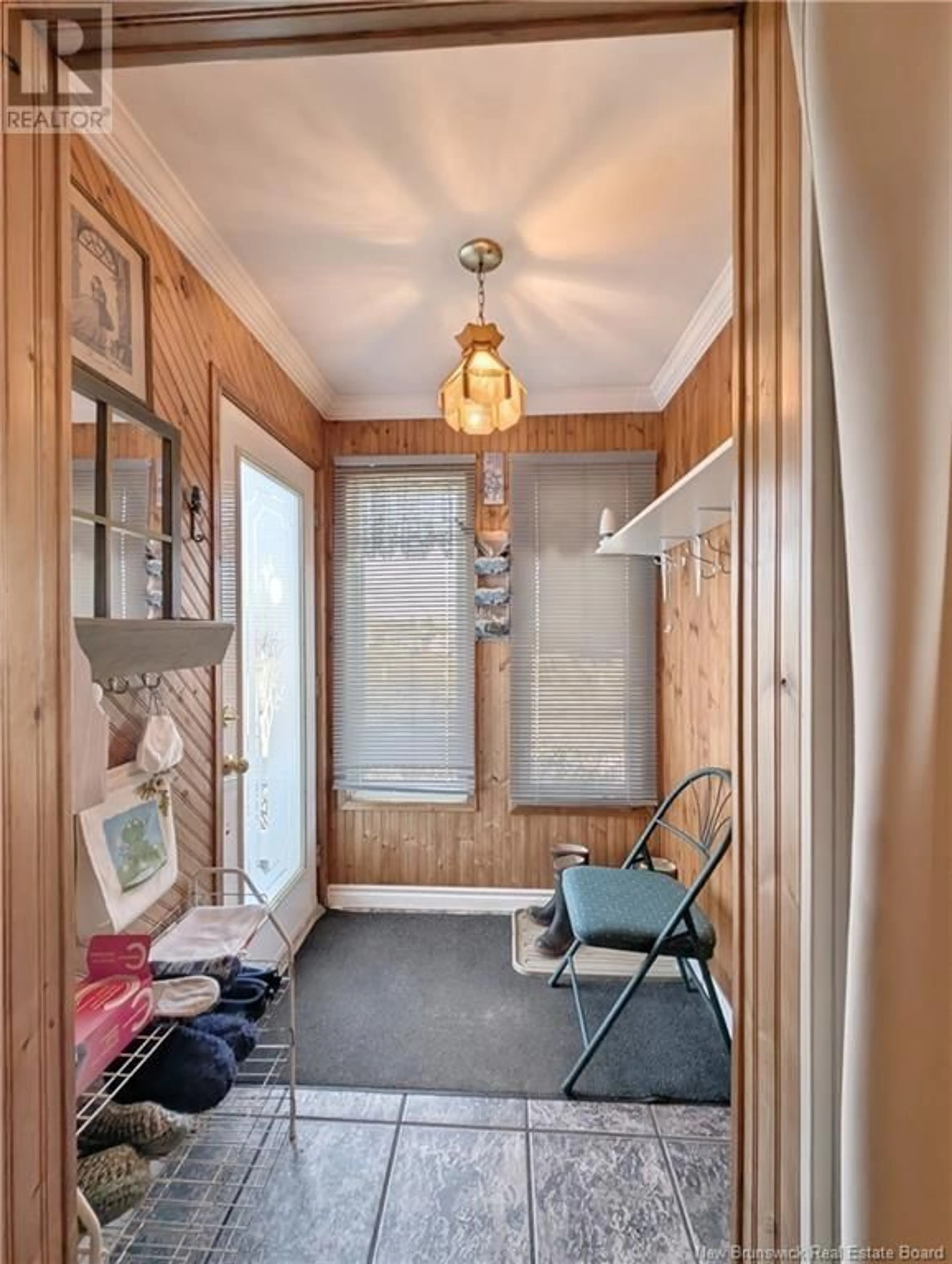 Indoor entryway for 52 RUE BLANCHARD, Maisonnette New Brunswick E8N1W1