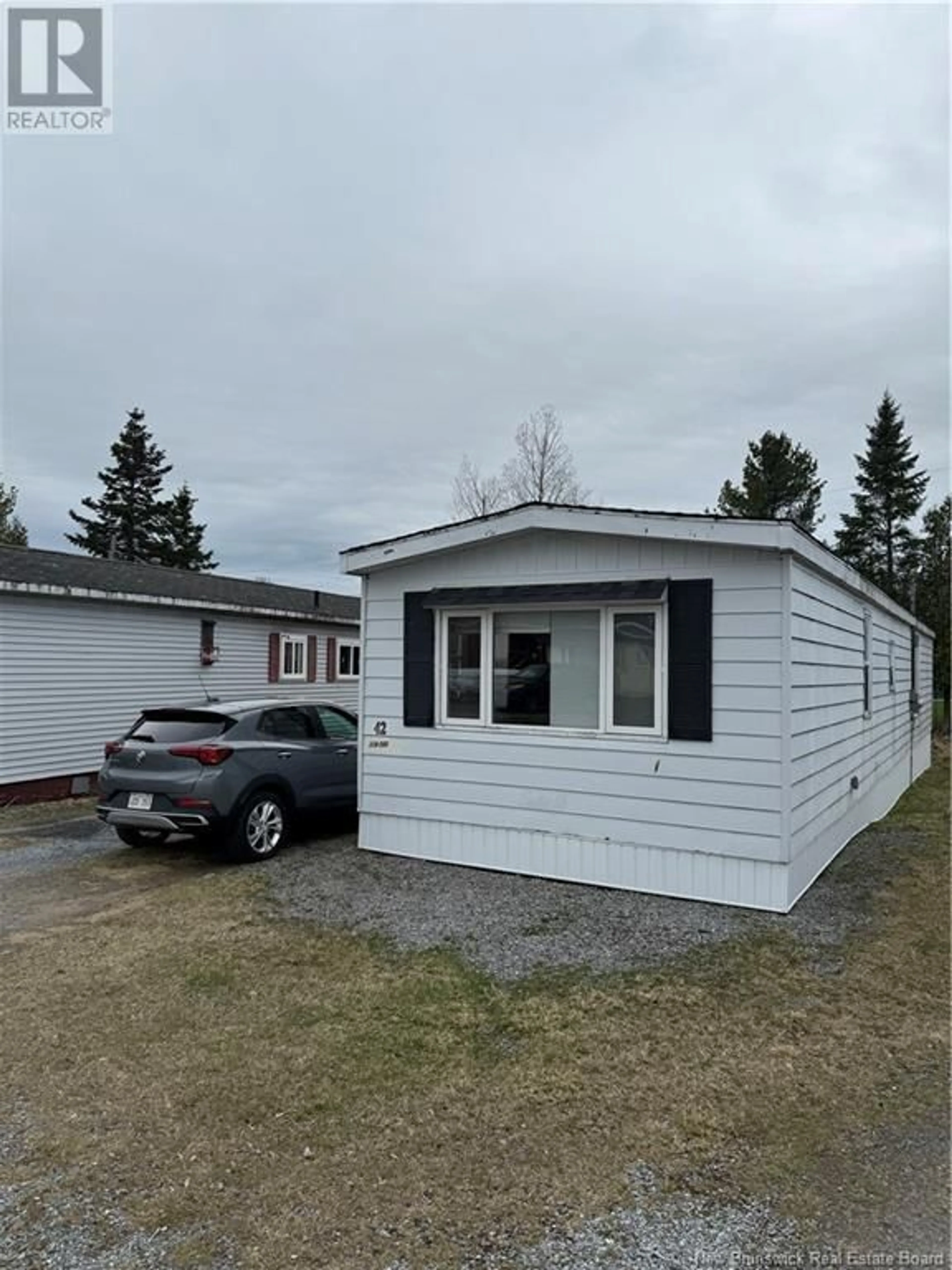Home with vinyl exterior material, building for 42 VIOLET STREET, Saint John New Brunswick E2M5M4