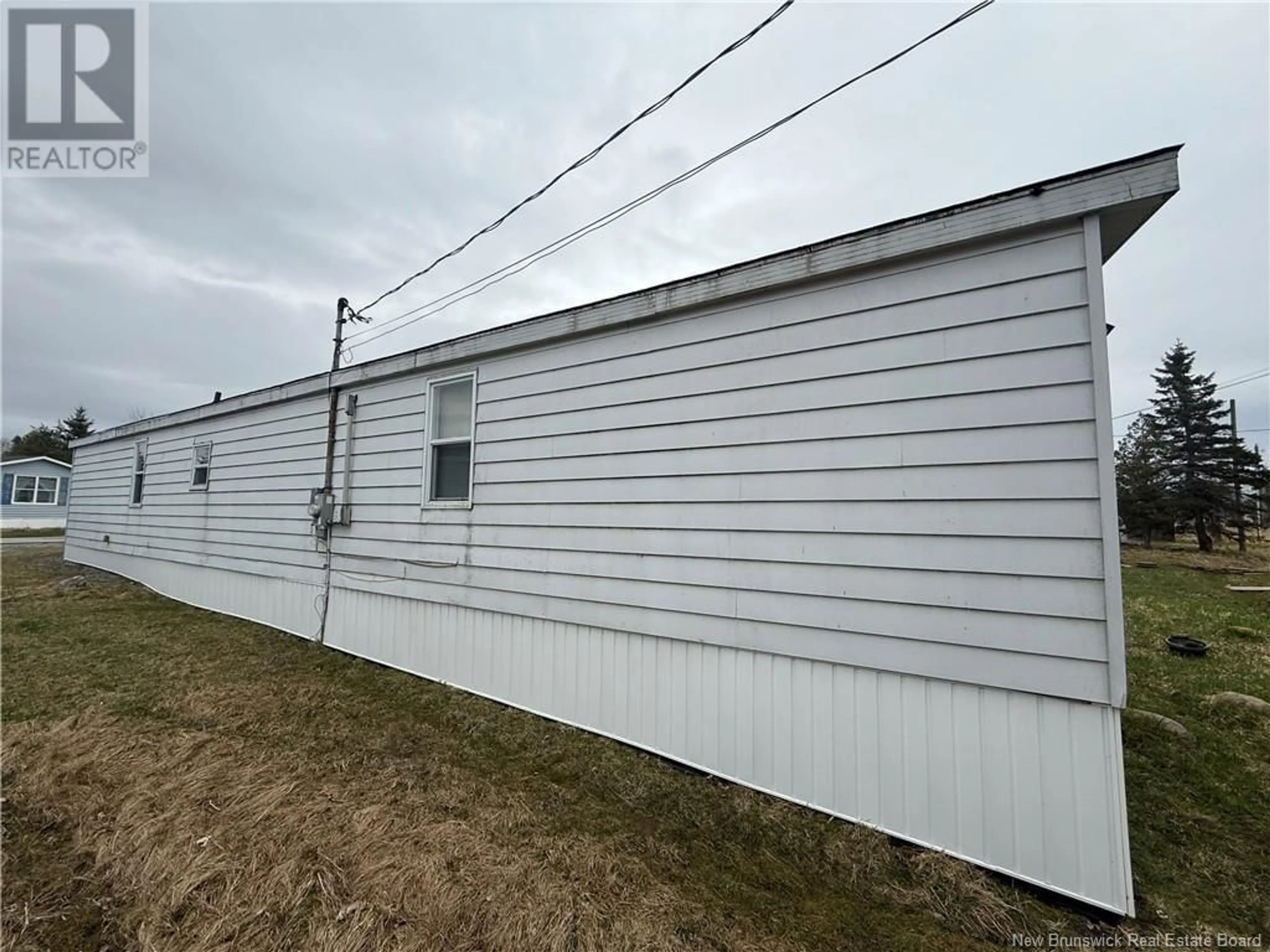 Unknown for 42 VIOLET STREET, Saint John New Brunswick E2M5M4