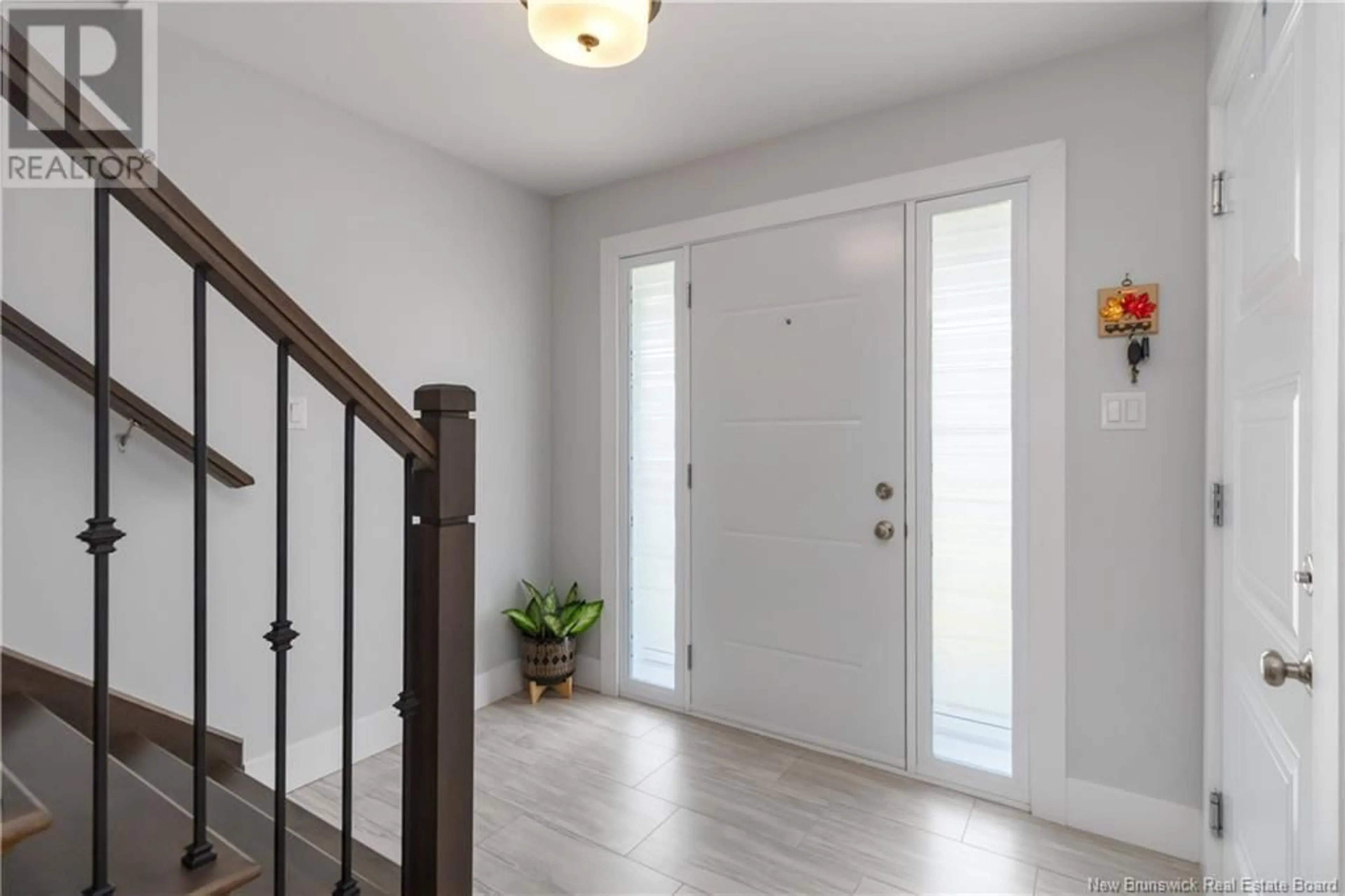 Indoor entryway for 41 WAKEFIELD STREET, Moncton New Brunswick E1G6A7