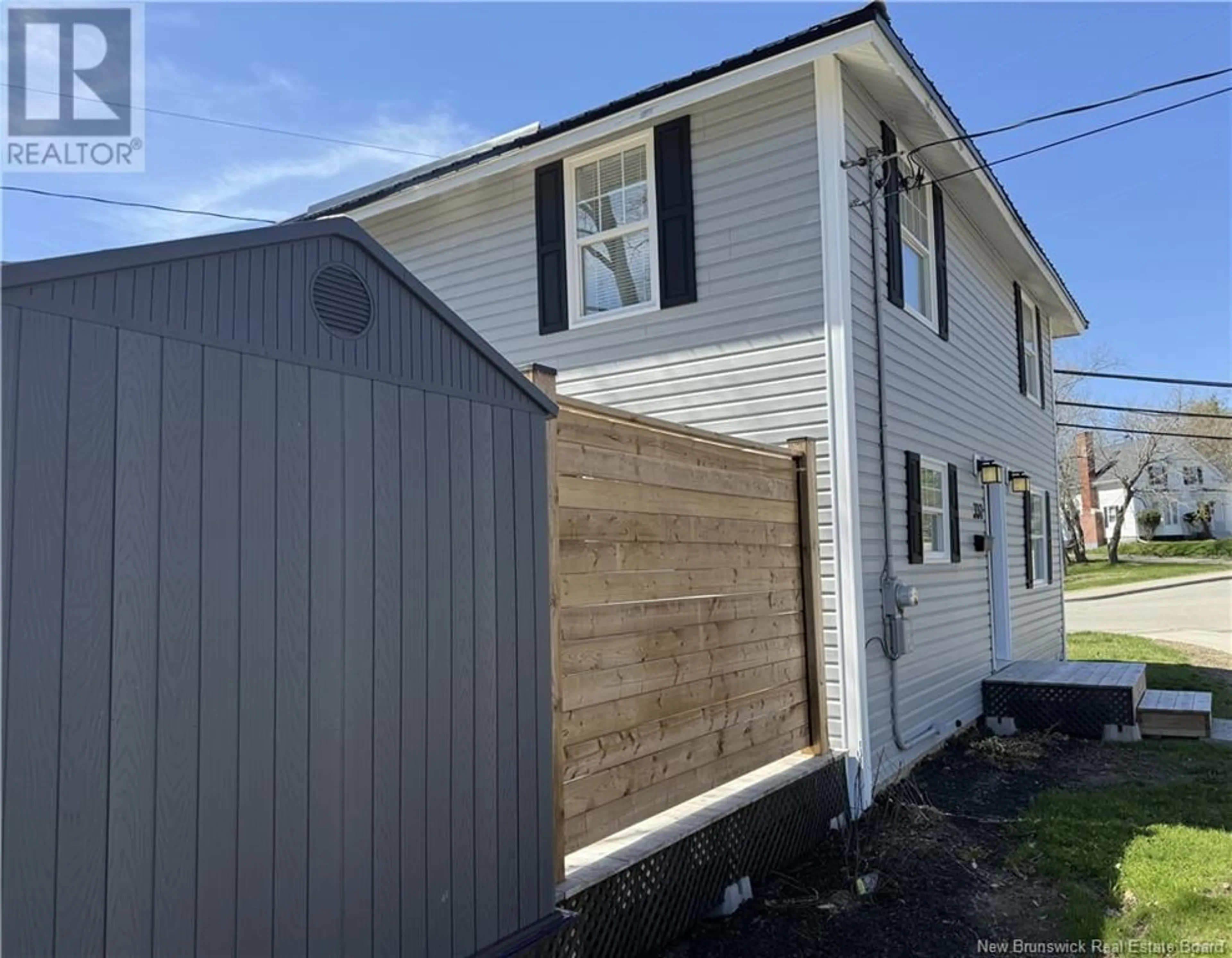 Home with vinyl exterior material, street for 337 MILLTOWN BOULEVARD, St. Stephen New Brunswick E3L1J3