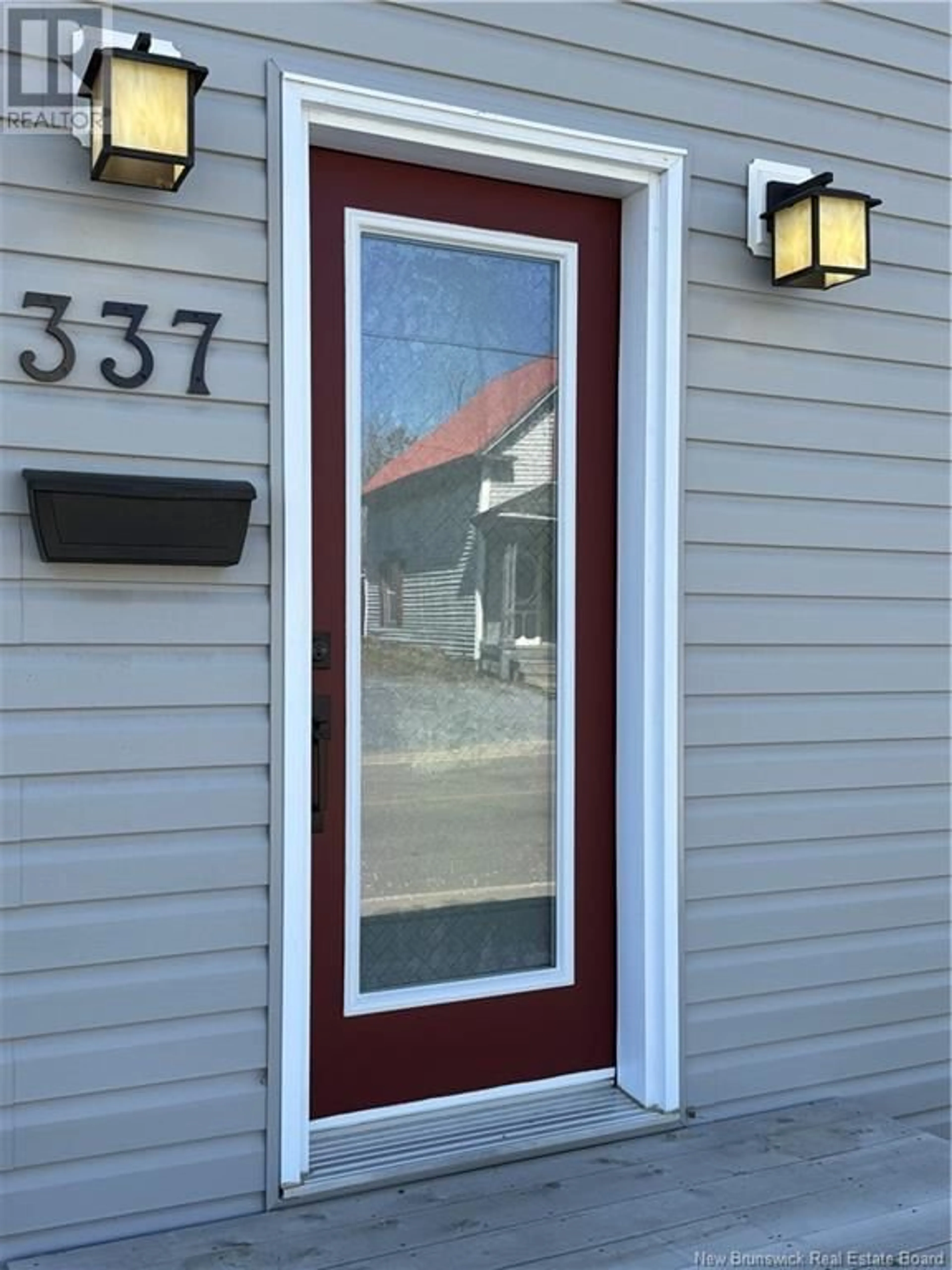 Home with vinyl exterior material, street for 337 MILLTOWN BOULEVARD, St. Stephen New Brunswick E3L1J3
