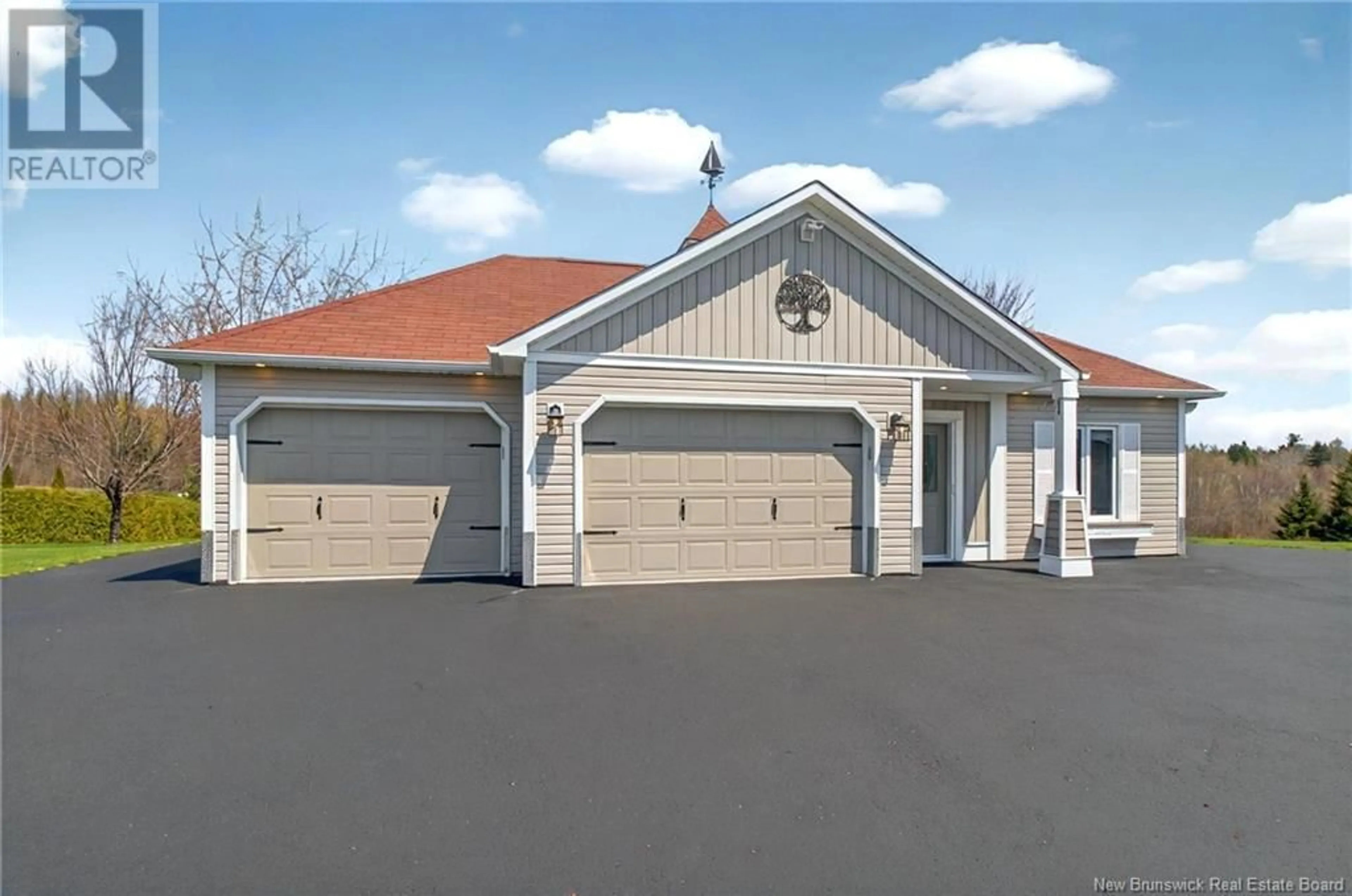 Indoor garage for 37 EVELINE ROAD, Saint-Louis-De-Kent New Brunswick E4X0A5