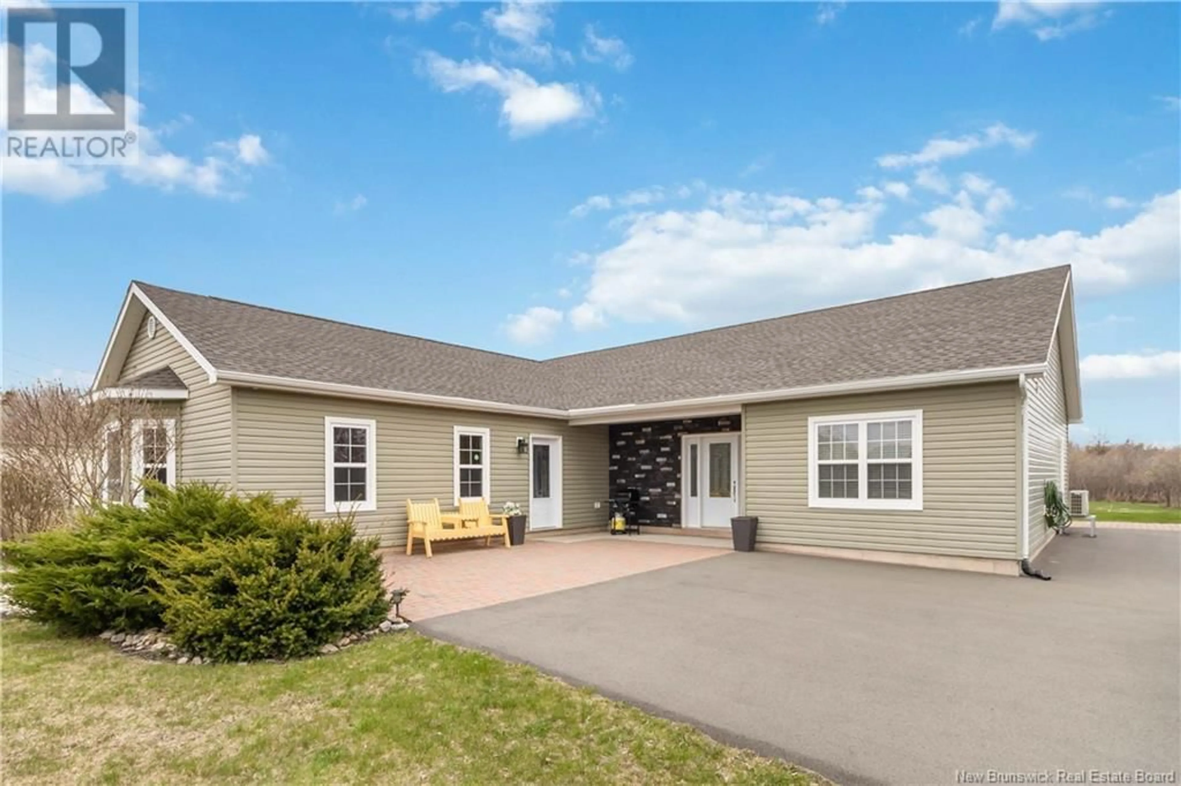 Home with vinyl exterior material, unknown for 45 OLD MILL ROAD, Shediac Cape New Brunswick E4P3C4