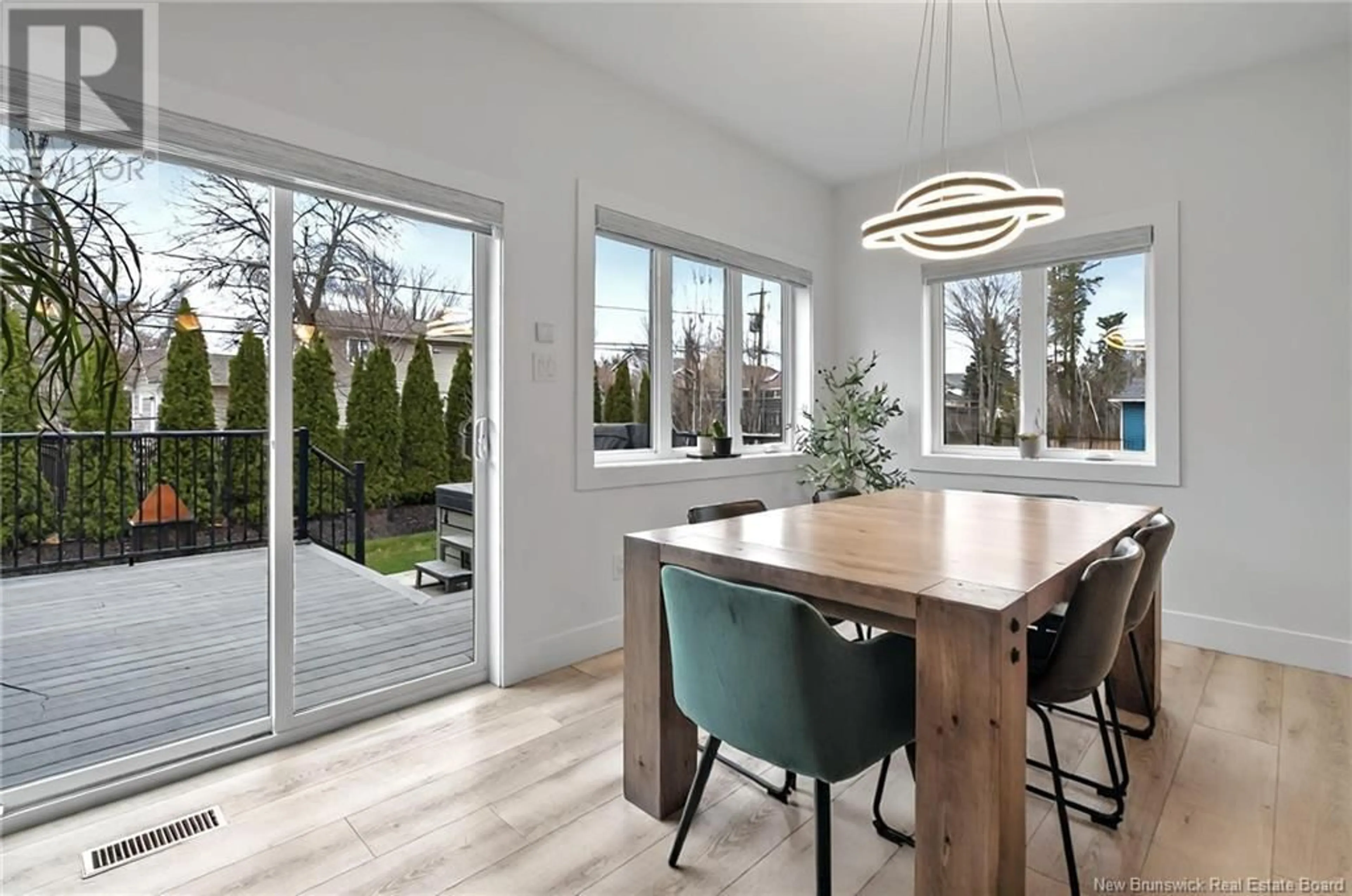 Dining room, wood/laminate floor for 10 ROSEBANK CRESCENT, Riverview New Brunswick E1B0R6