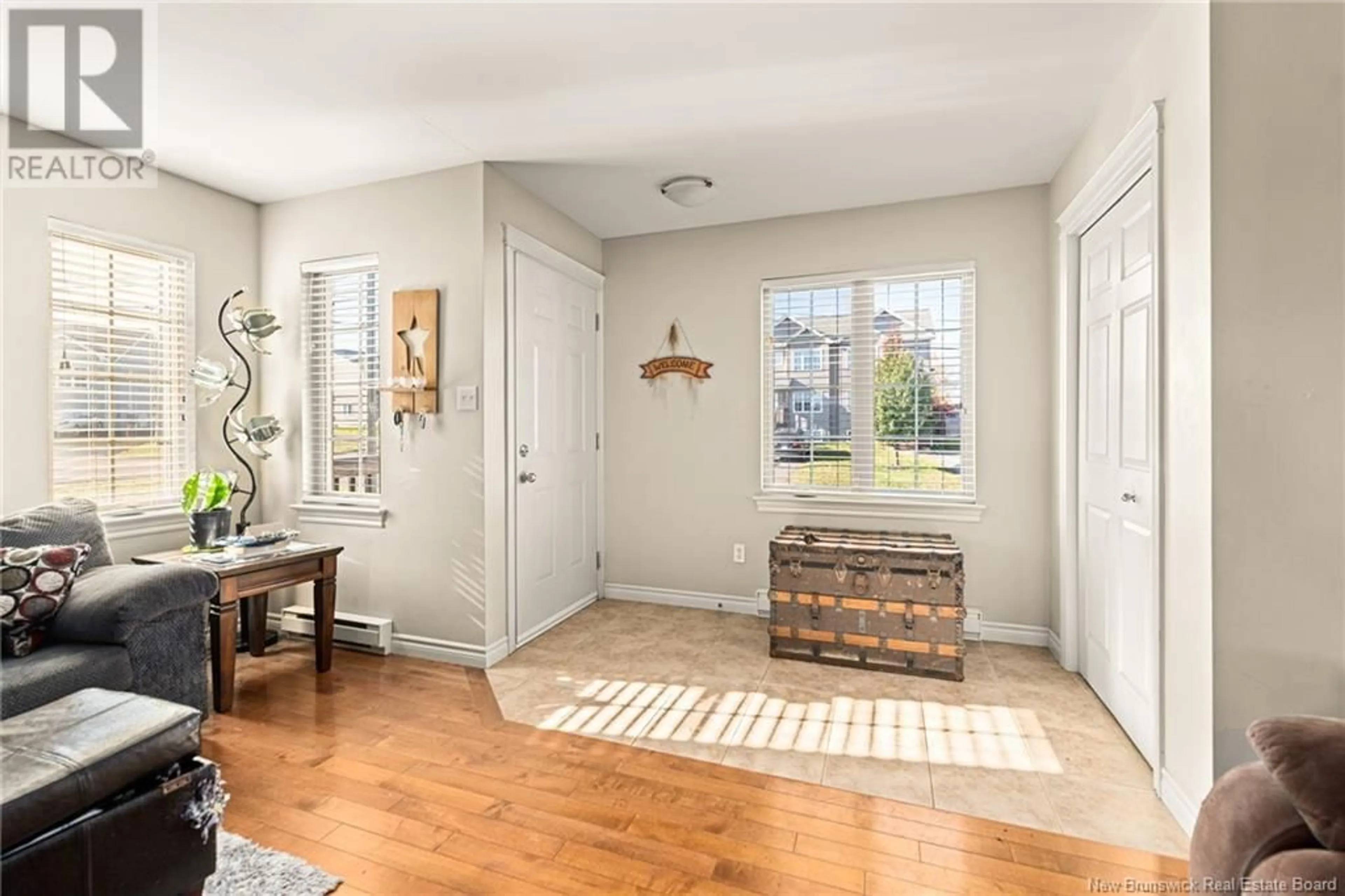 Indoor entryway for 836 BERNARD STREET, Dieppe New Brunswick E1A5A4