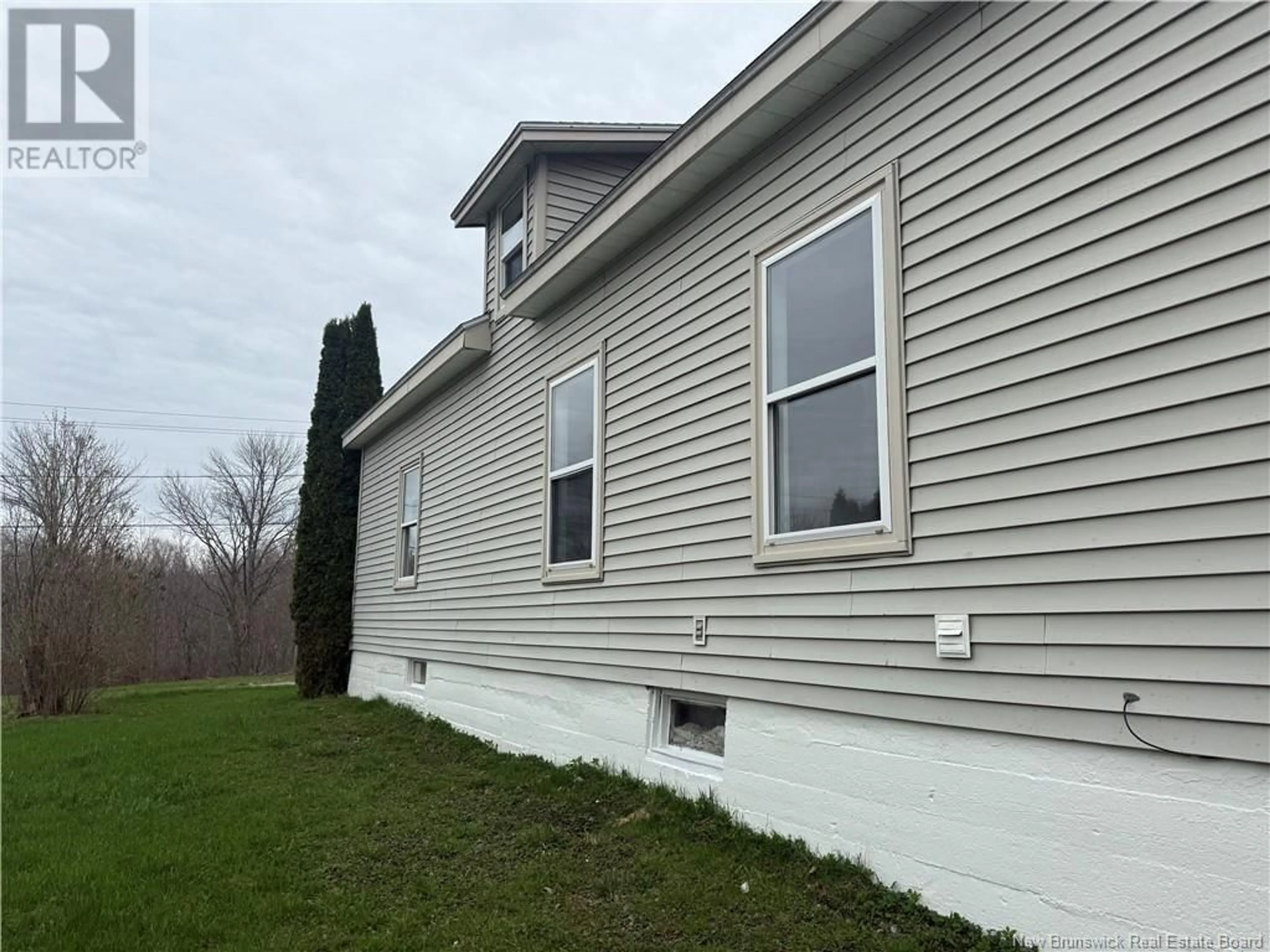 Home with vinyl exterior material, building for 373 MILLTOWN BOULEVARD, St. Stephen New Brunswick E3L1J3
