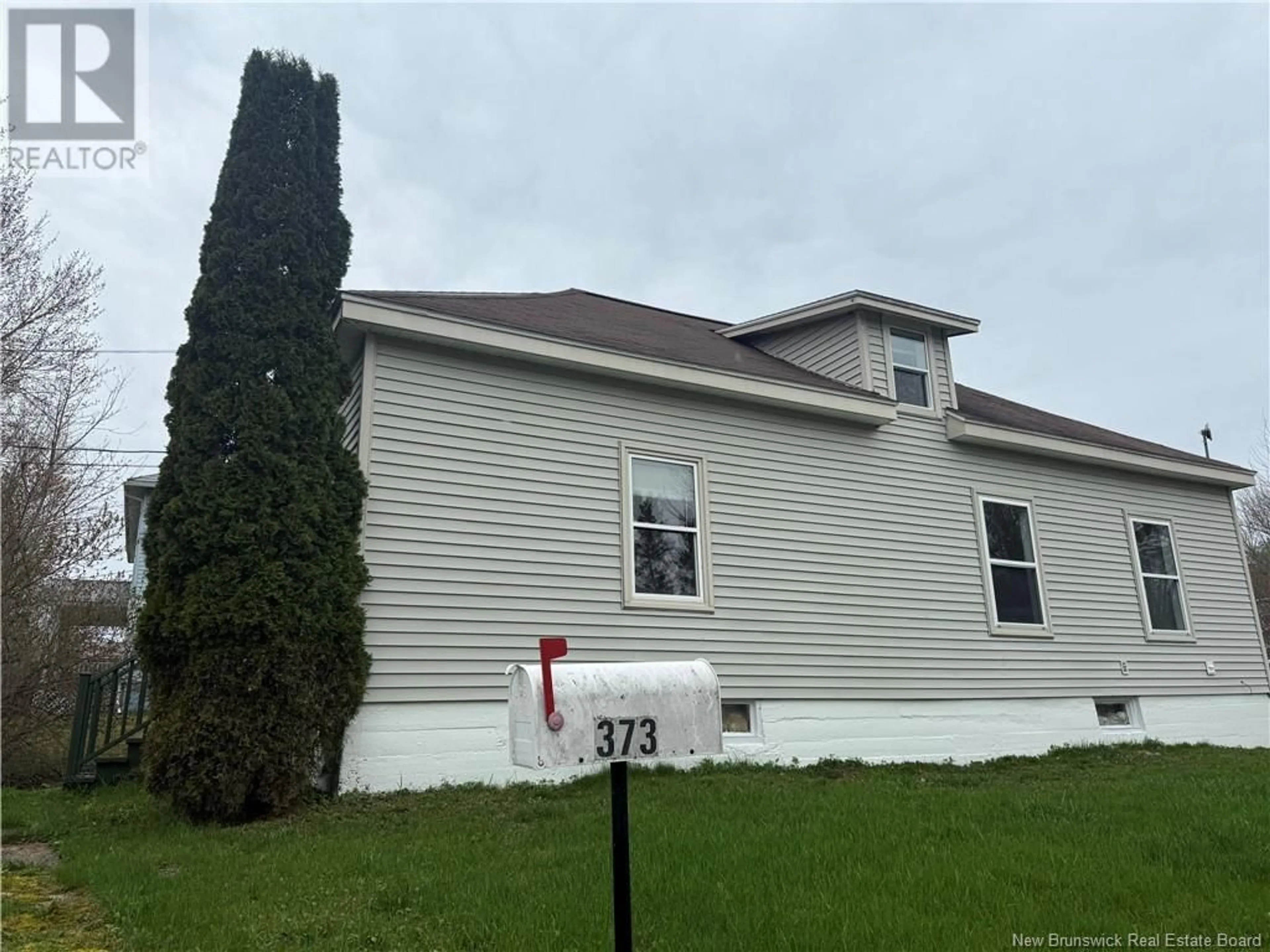 Home with vinyl exterior material, building for 373 MILLTOWN BOULEVARD, St. Stephen New Brunswick E3L1J3