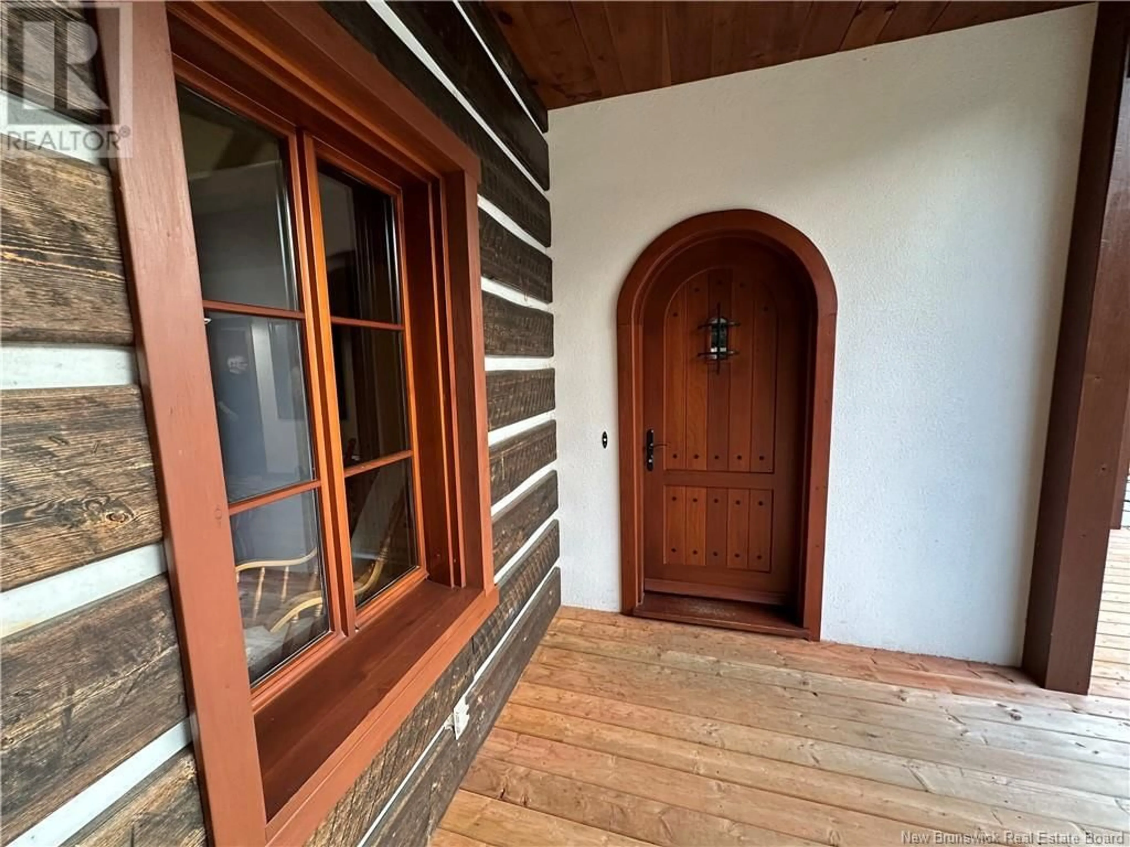 Indoor entryway for 120 CH LAPLANTE CH, Laplante New Brunswick E8J1Z4