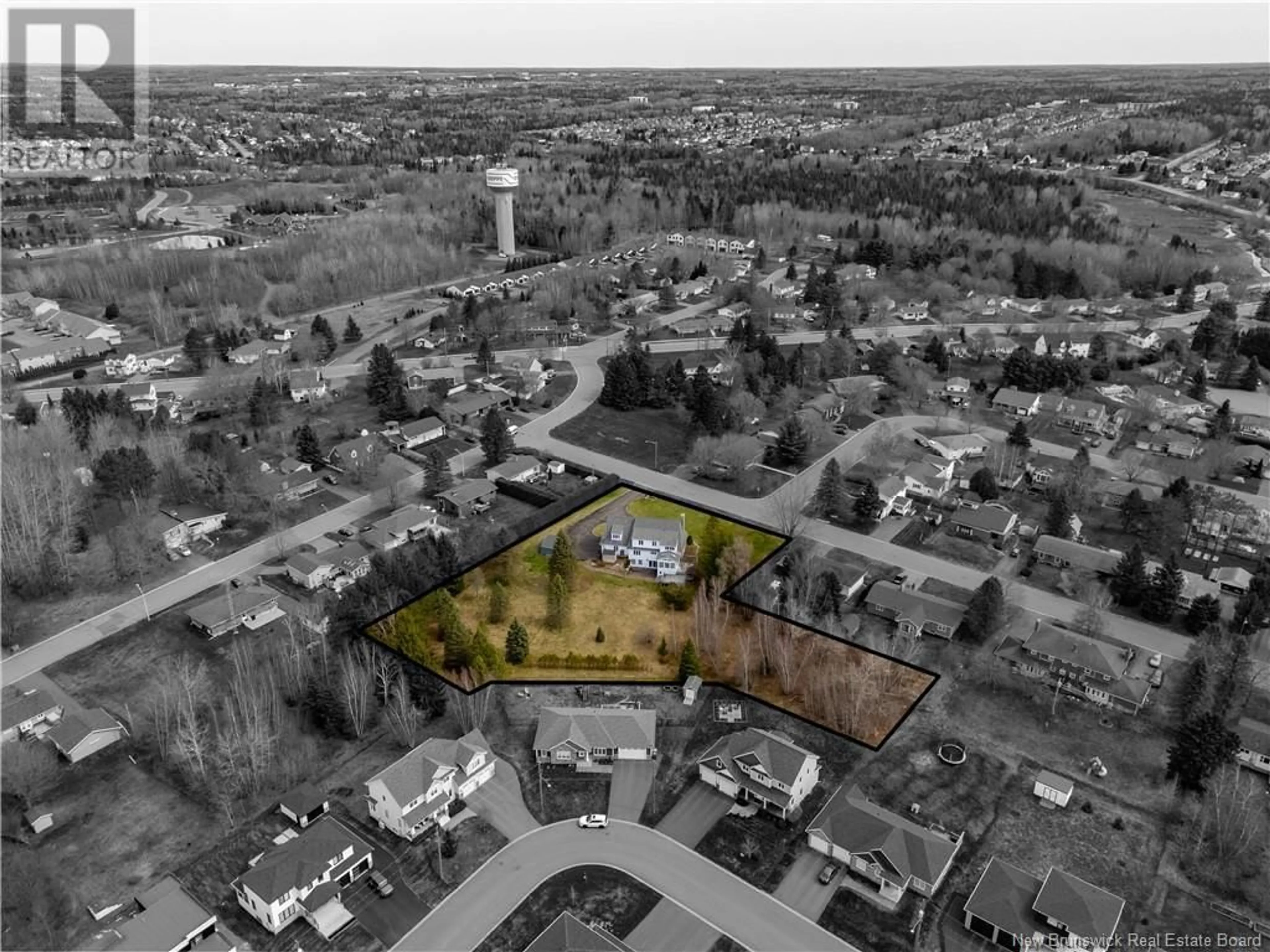 A pic from outside/outdoor area/front of a property/back of a property/a pic from drone, building for 45 BELLE AVENTURE, Dieppe New Brunswick E1A5G2