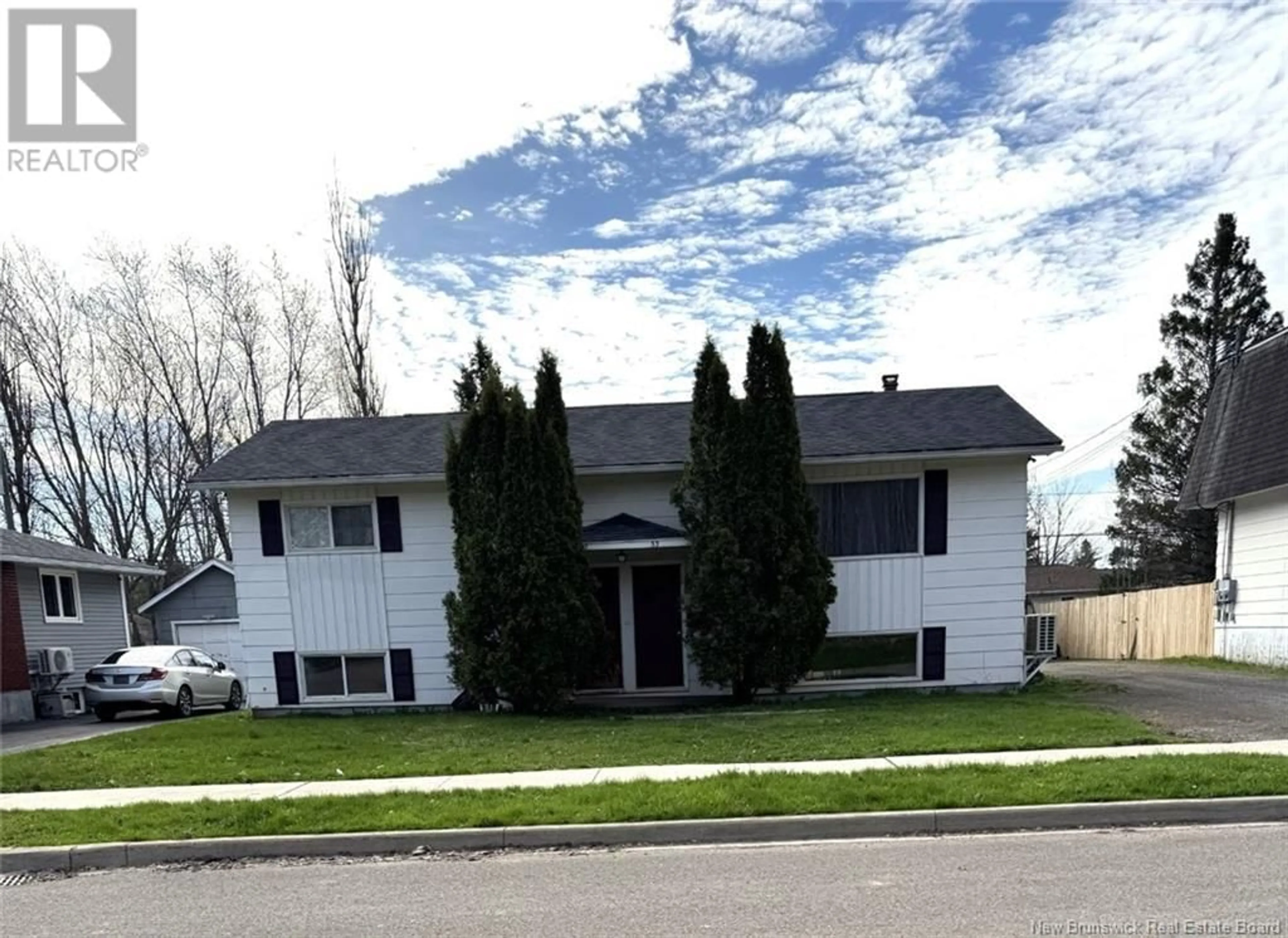 Home with vinyl exterior material, street for 33-35 CONVENTRY CRESCENT, Moncton New Brunswick E1C8G5