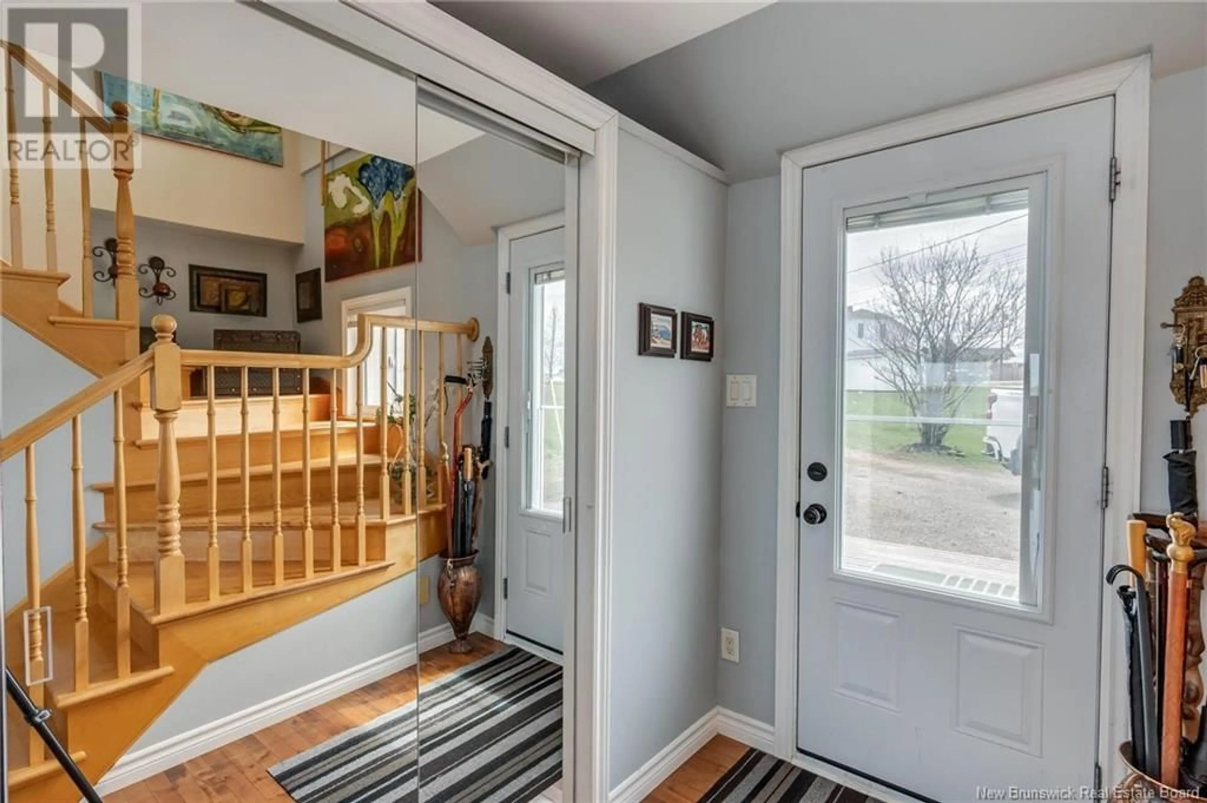 Indoor entryway for 8 RIVE SUD, Cocagne New Brunswick E4R2X1