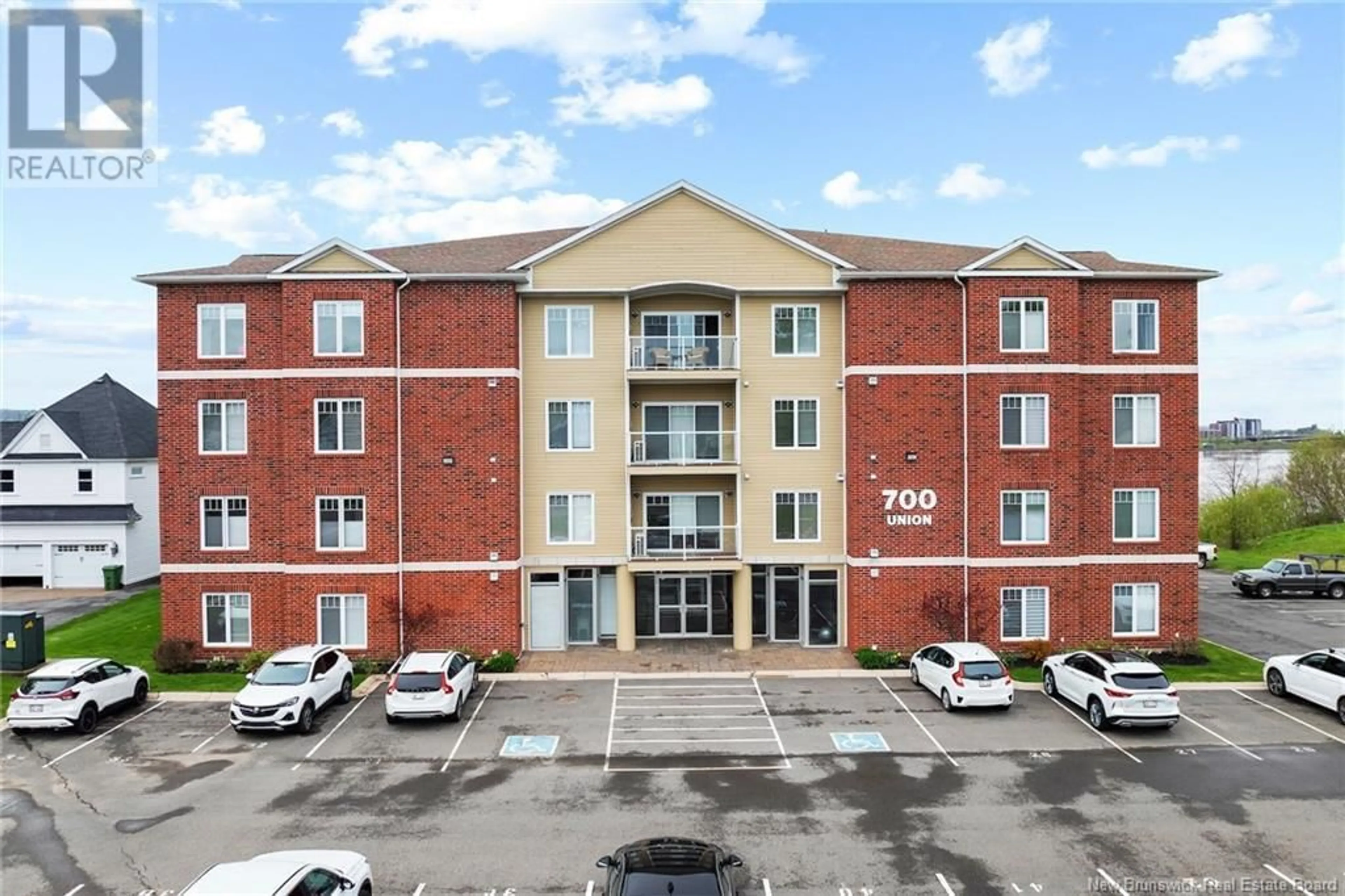 A pic from outside/outdoor area/front of a property/back of a property/a pic from drone, building for 303 - 700 UNION STREET, Fredericton New Brunswick E3A3N7