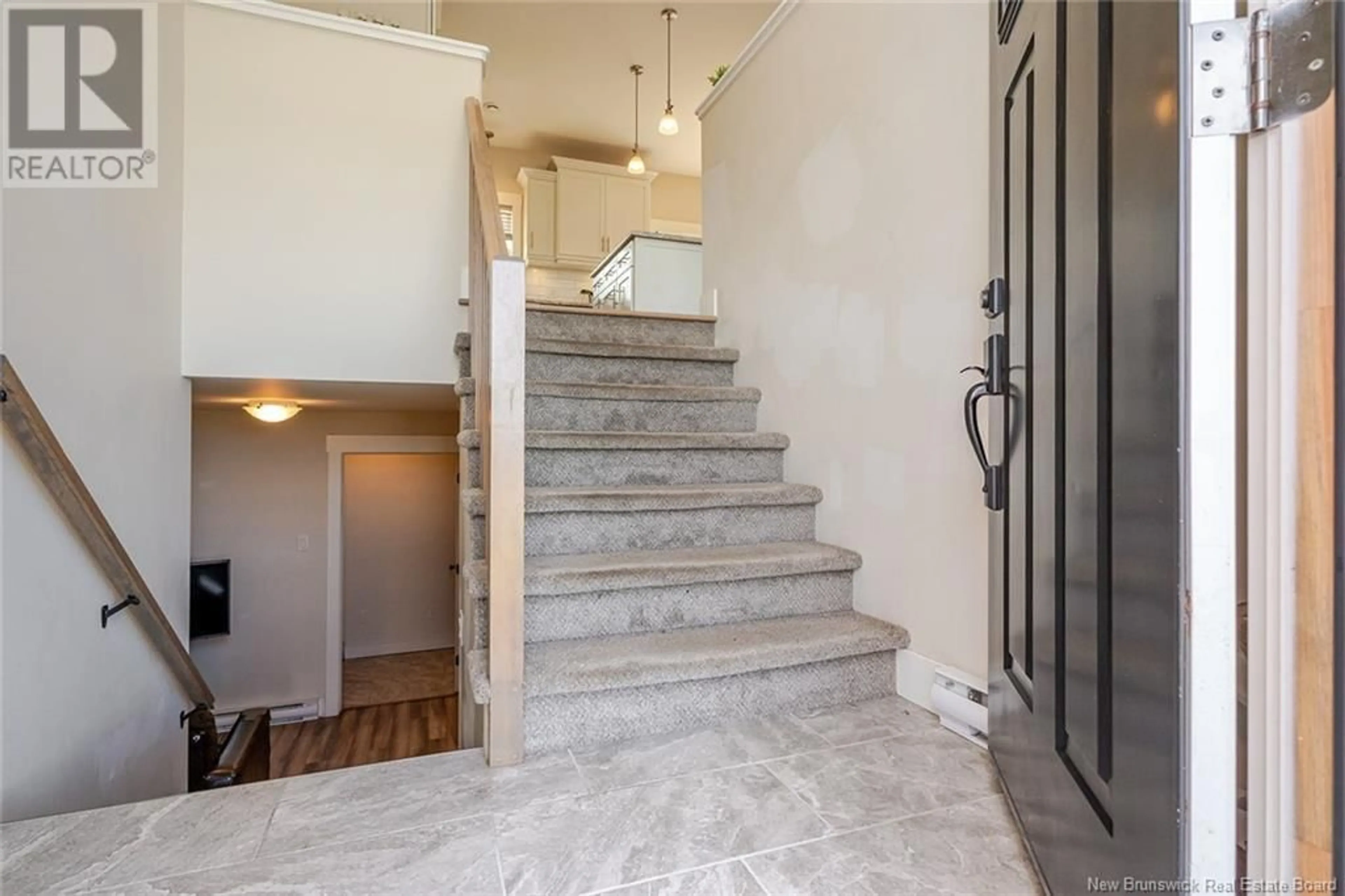Indoor foyer for 24 MINSTREL DRIVE, Quispamsis New Brunswick E2E1S5