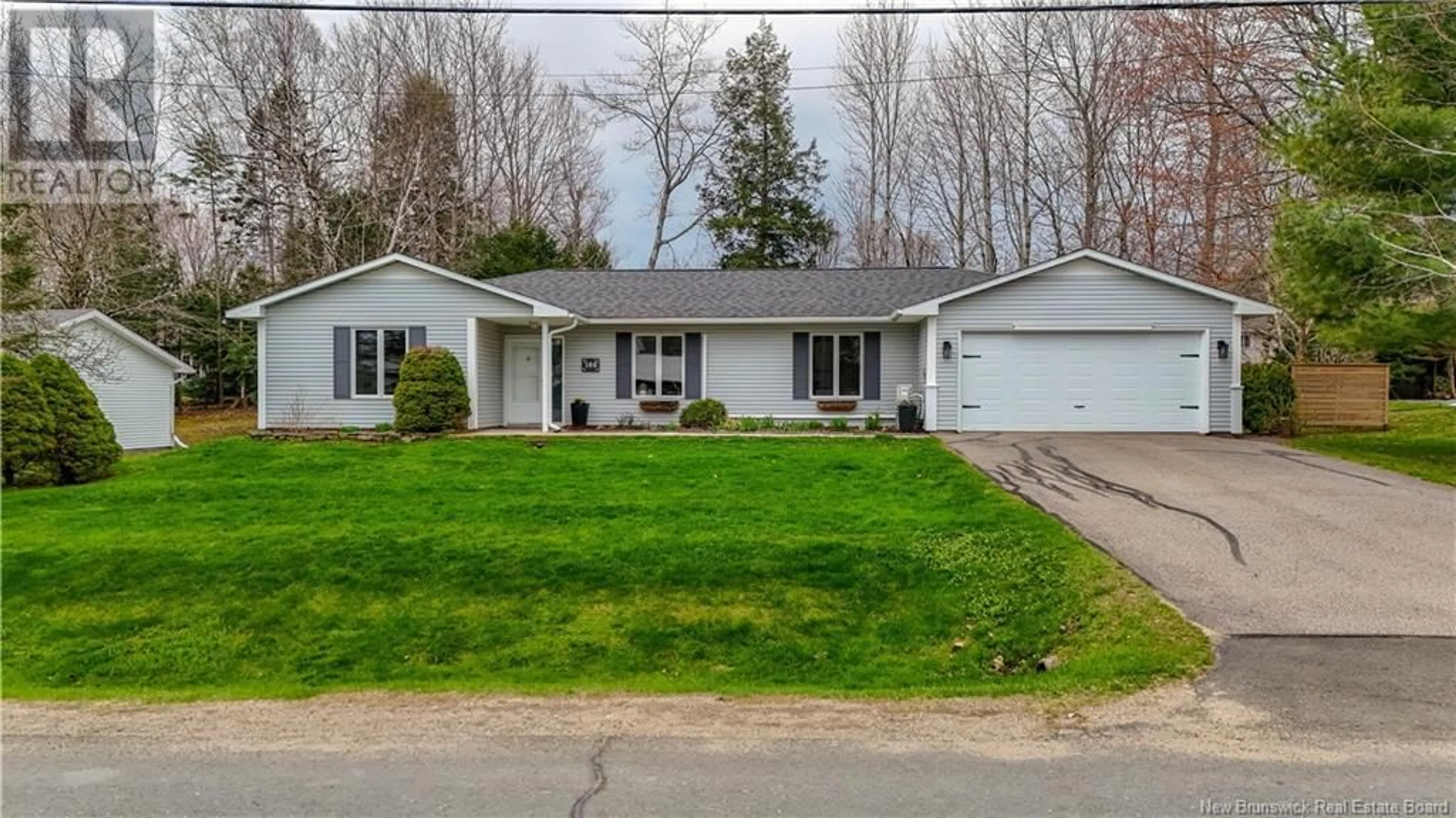 Home with vinyl exterior material, street for 160 ATKINSON LANE, New Maryland New Brunswick E3C1J7