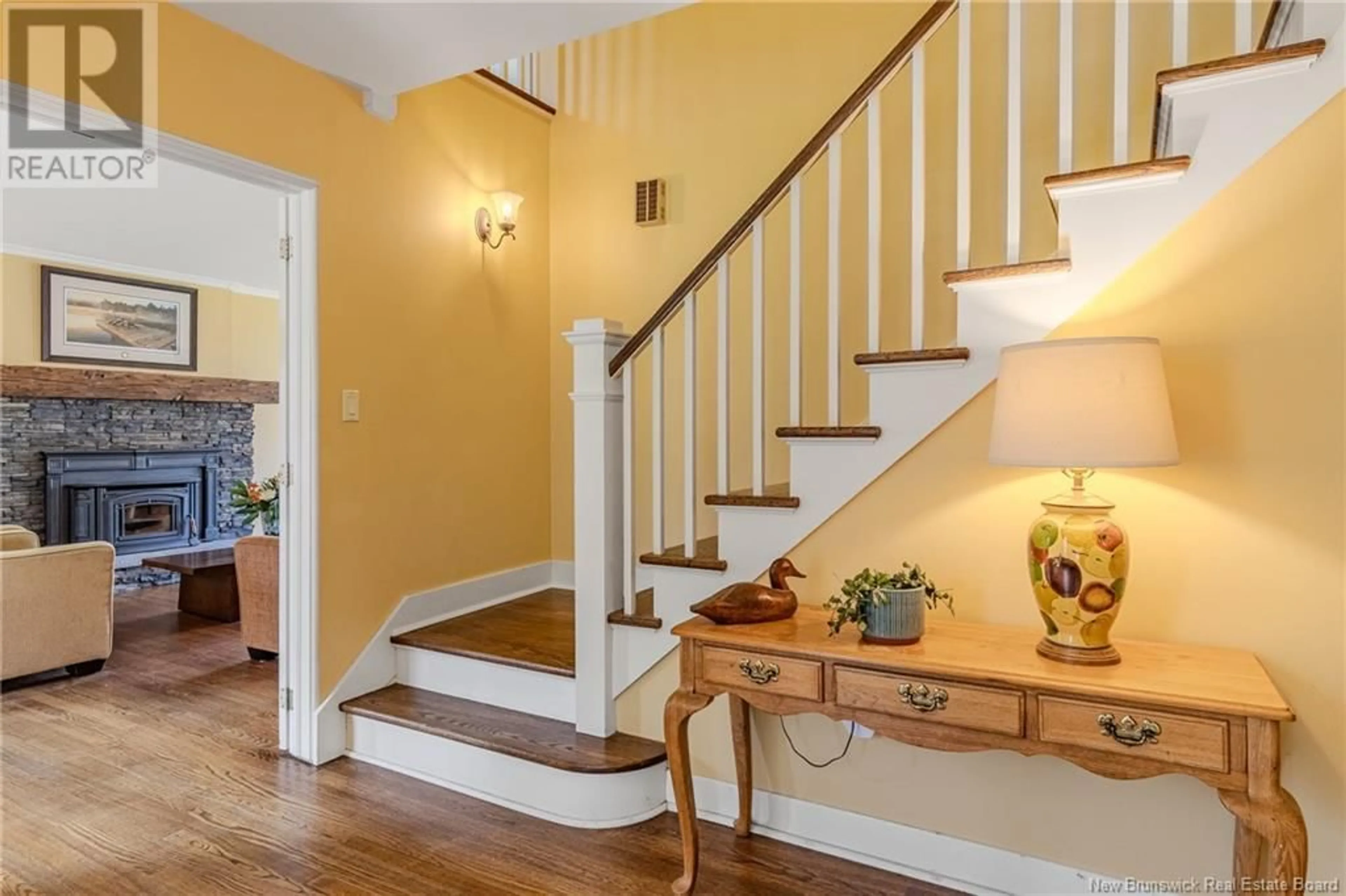 Indoor entryway for 87 APPLEBY DRIVE, Rothesay New Brunswick E2H1P3