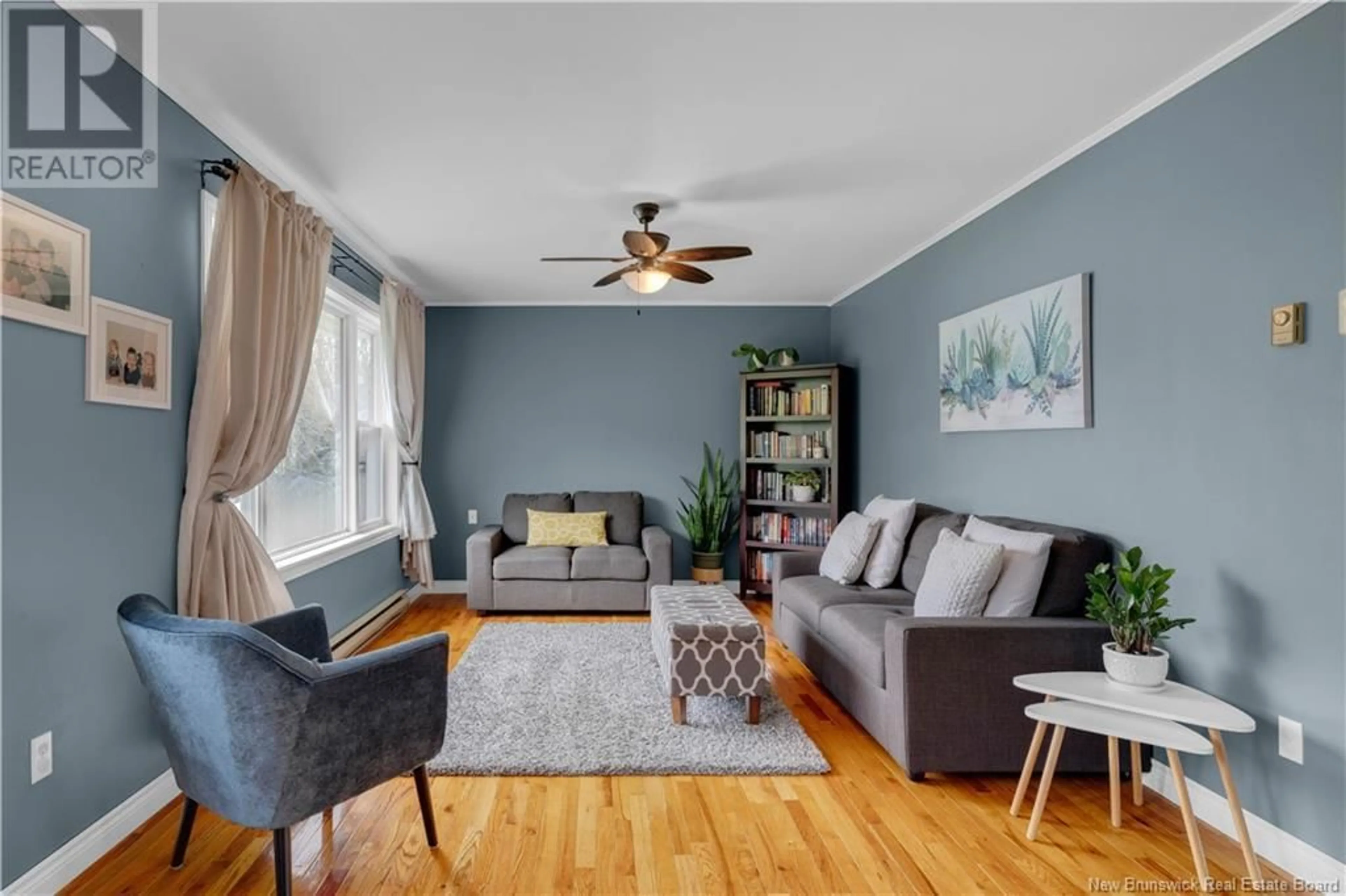 Living room with furniture, wood/laminate floor for 625 HALL ROAD, Passekeag New Brunswick E5N7P8