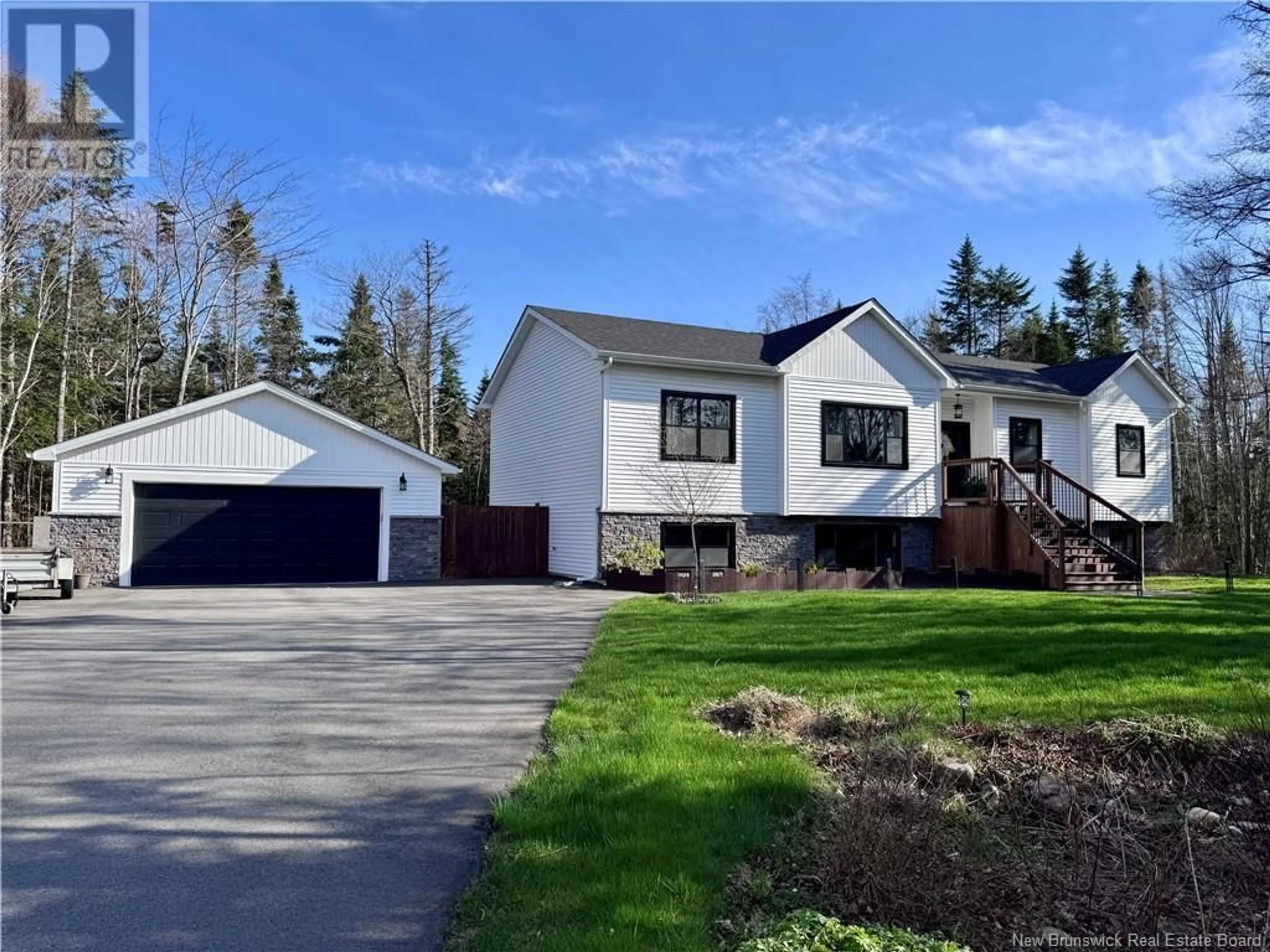 Home with vinyl exterior material, street for 950 HILLCREST ROAD, Saint John New Brunswick E2N2B2