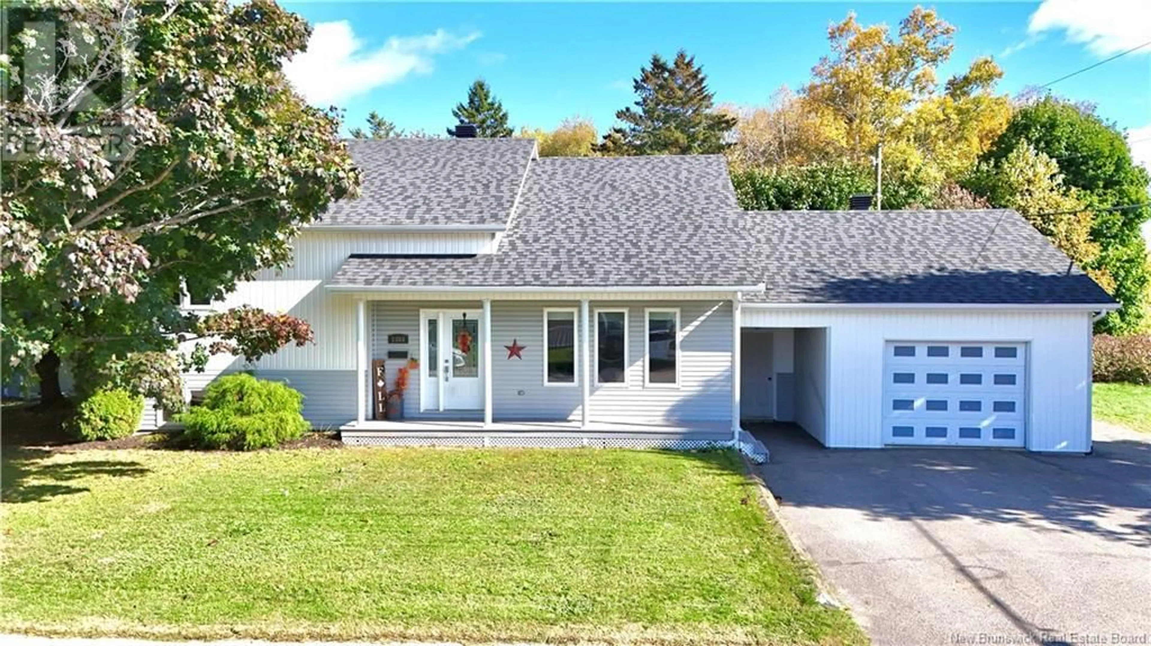 Home with vinyl exterior material, street for 1304 ST JOSEPH, Bathurst New Brunswick E2A3R5