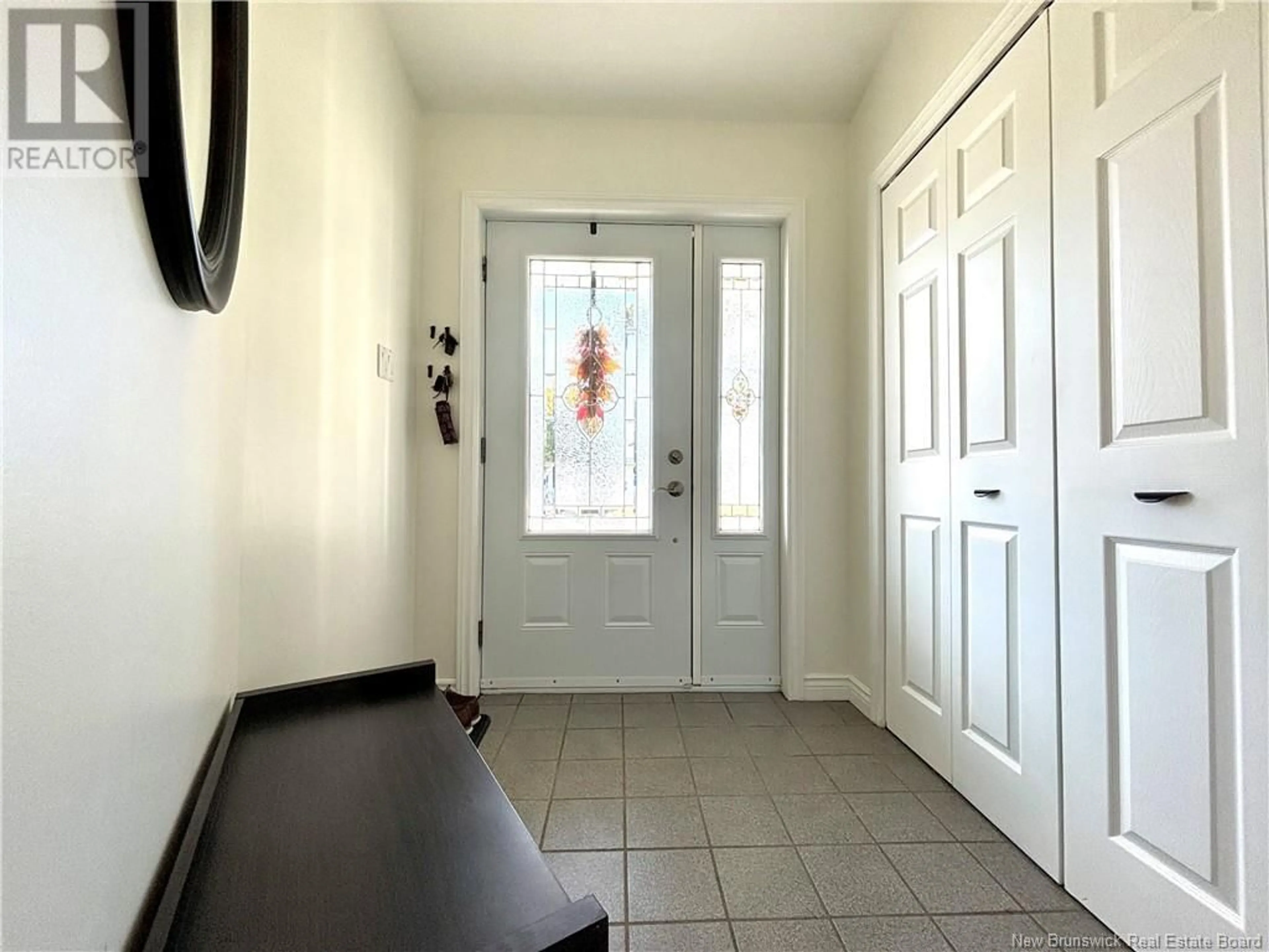 Indoor entryway for 1304 ST JOSEPH, Bathurst New Brunswick E2A3R5