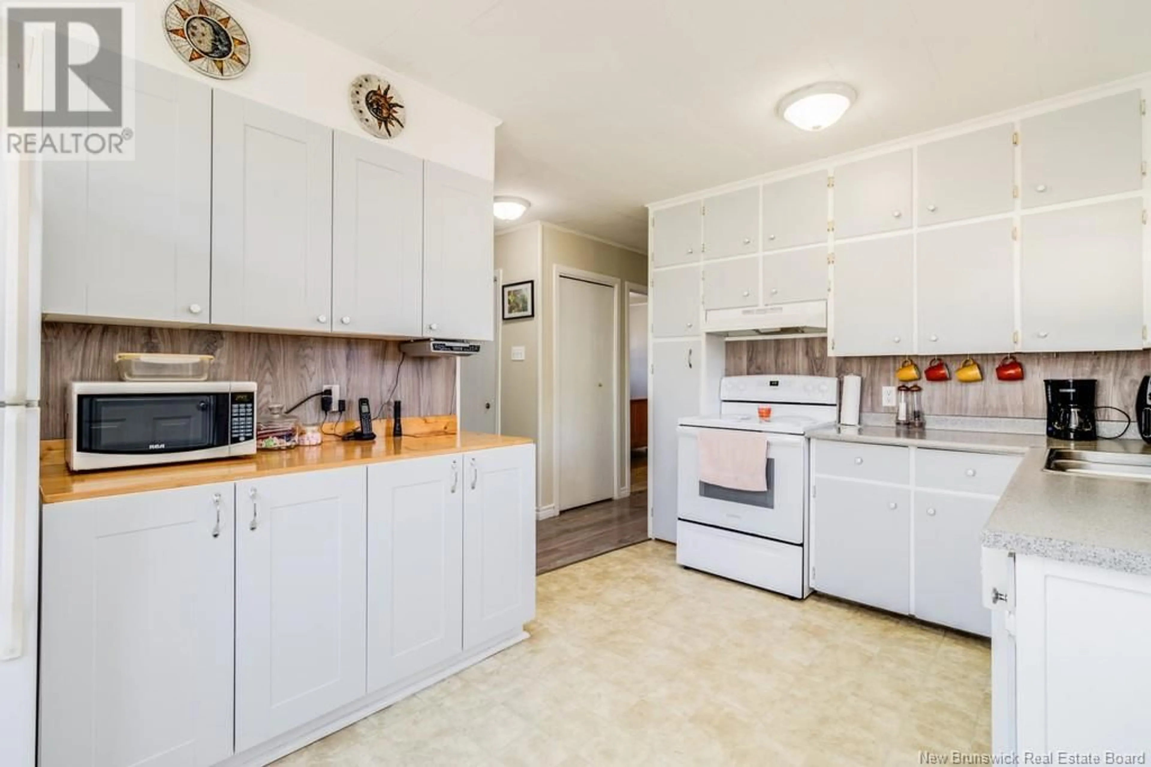 Standard kitchen, unknown for 147 ELIZABETH STREET, Woodstock New Brunswick E7M1P9