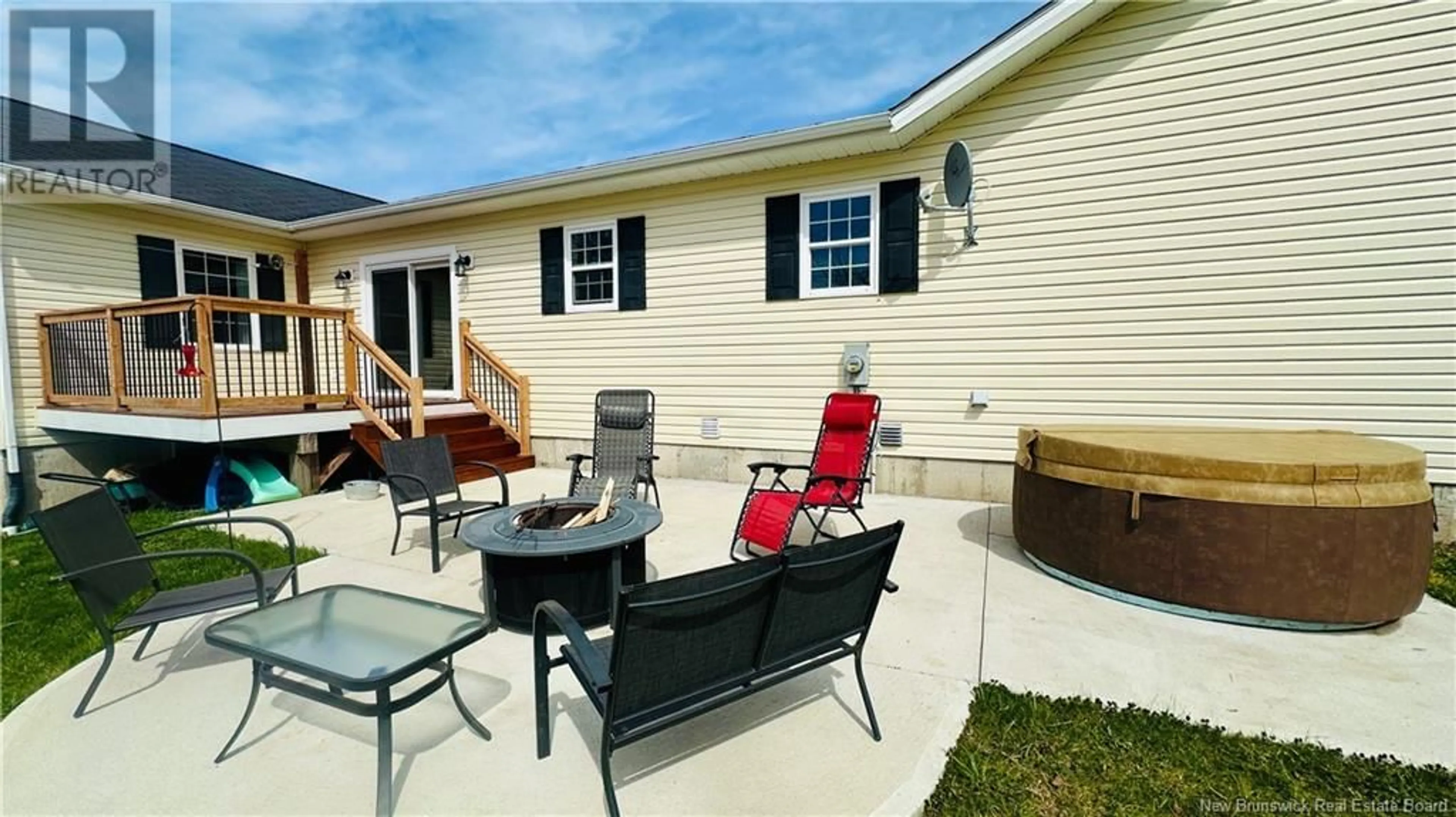 Patio, water/lake/river/ocean view for 20 NORKOTAH CRESCENT, Florenceville-Bristol New Brunswick E7L0A4