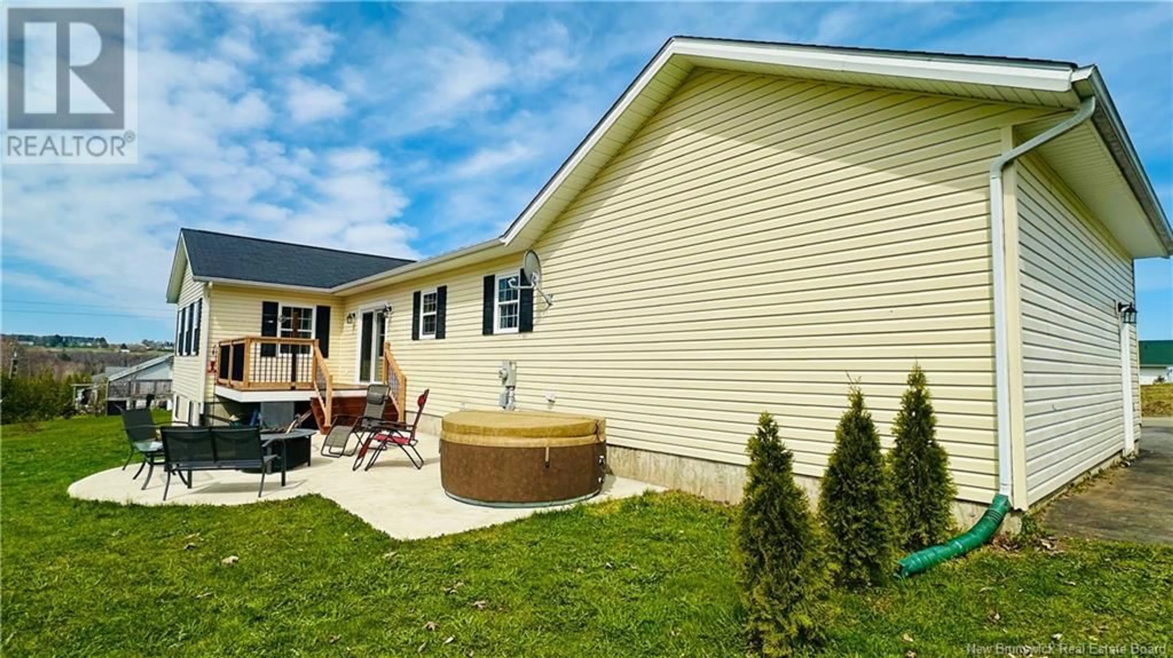 Patio, water/lake/river/ocean view for 20 NORKOTAH CRESCENT, Florenceville-Bristol New Brunswick E7L0A4