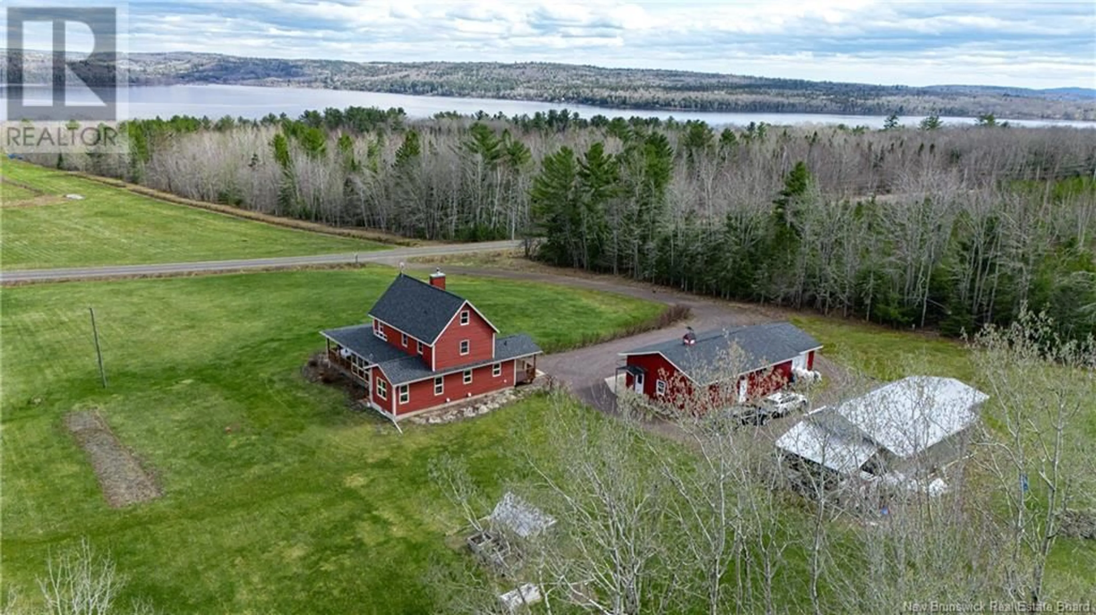A pic from outside/outdoor area/front of a property/back of a property/a pic from drone, water/lake/river/ocean view for 3506 LOWER CAMBRIDGE ROAD, Cambridge-Narrows New Brunswick E4C1S6