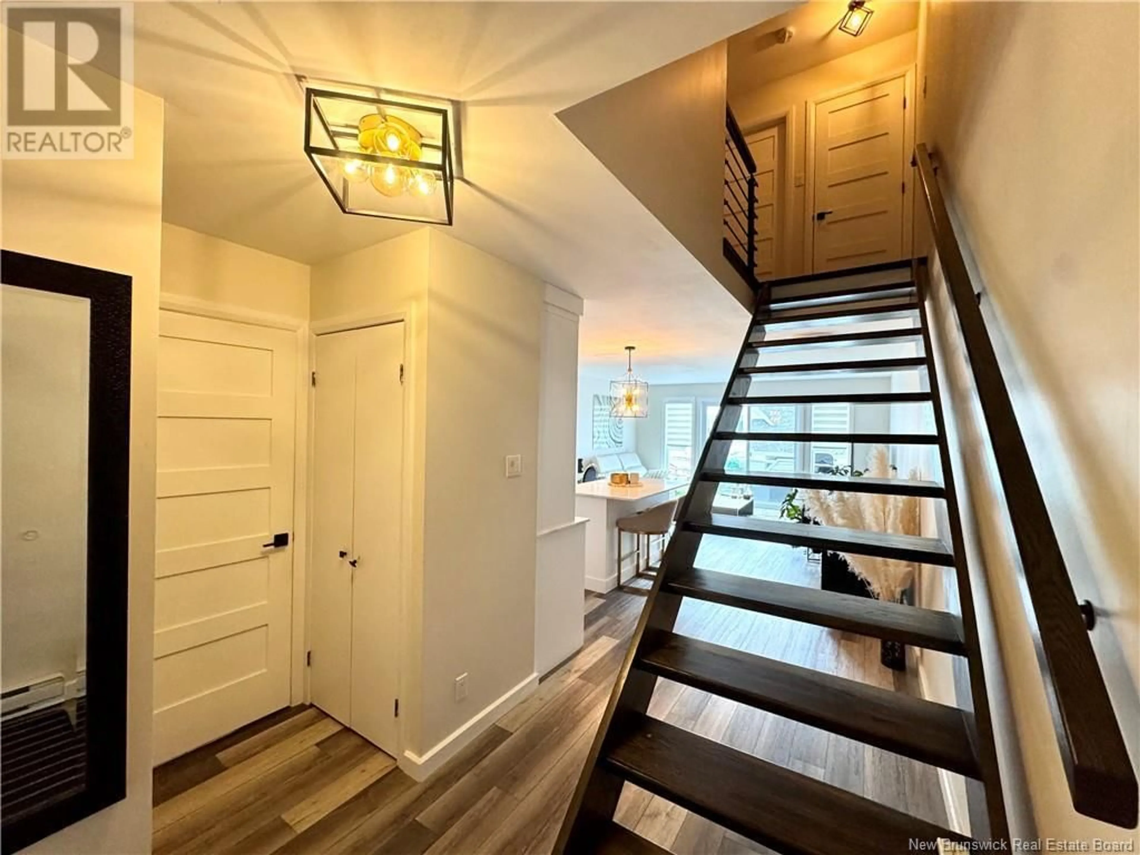 Indoor entryway for 20D DU BOURG AVENUE, Edmundston New Brunswick E3V4C5