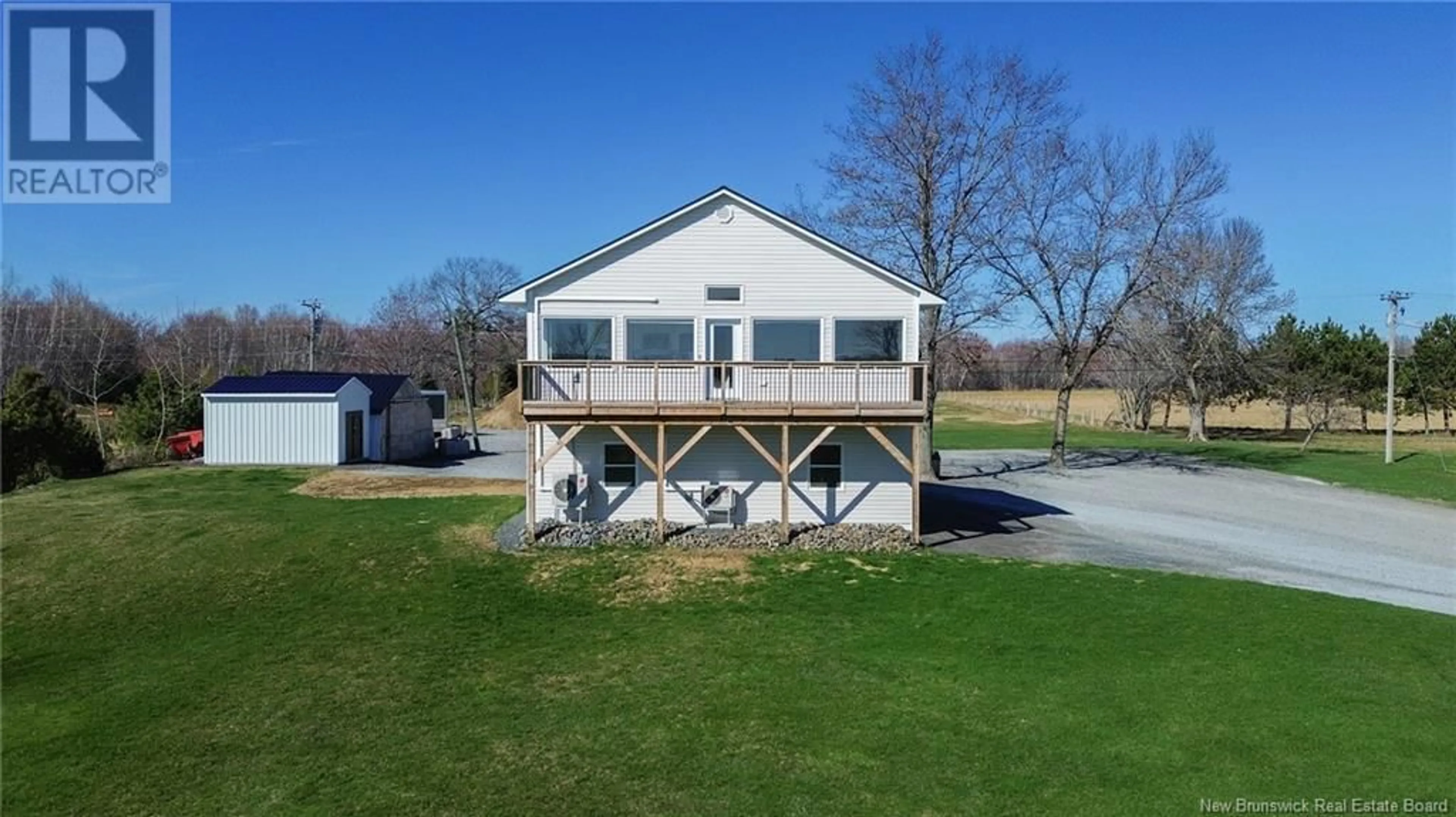 A pic from outside/outdoor area/front of a property/back of a property/a pic from drone, water/lake/river/ocean view for 733 ROUTE 105, Maugerville New Brunswick E3A8L1