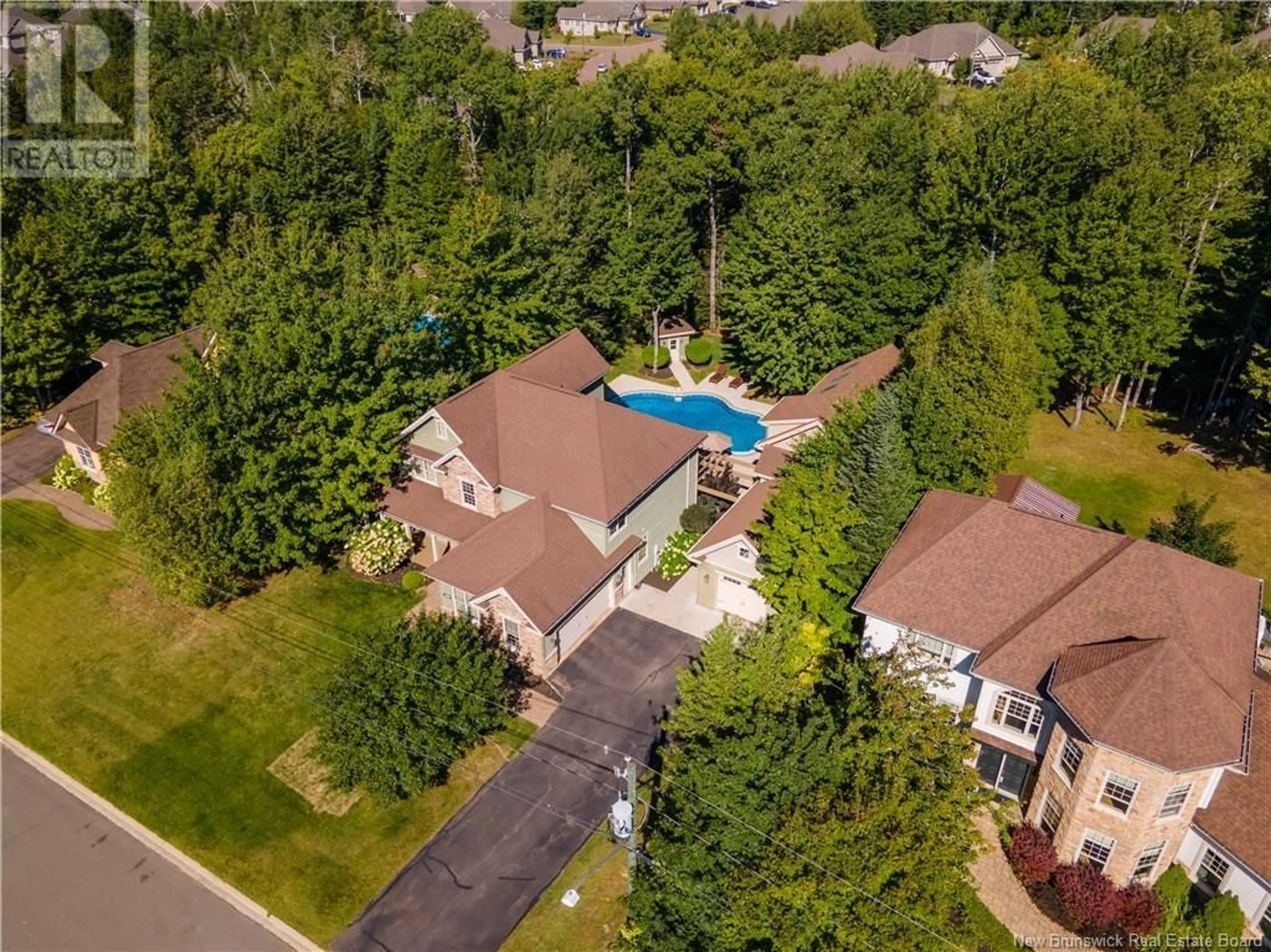 A pic from outside/outdoor area/front of a property/back of a property/a pic from drone, unknown for 160 MAURICE, Dieppe New Brunswick E1A8R2