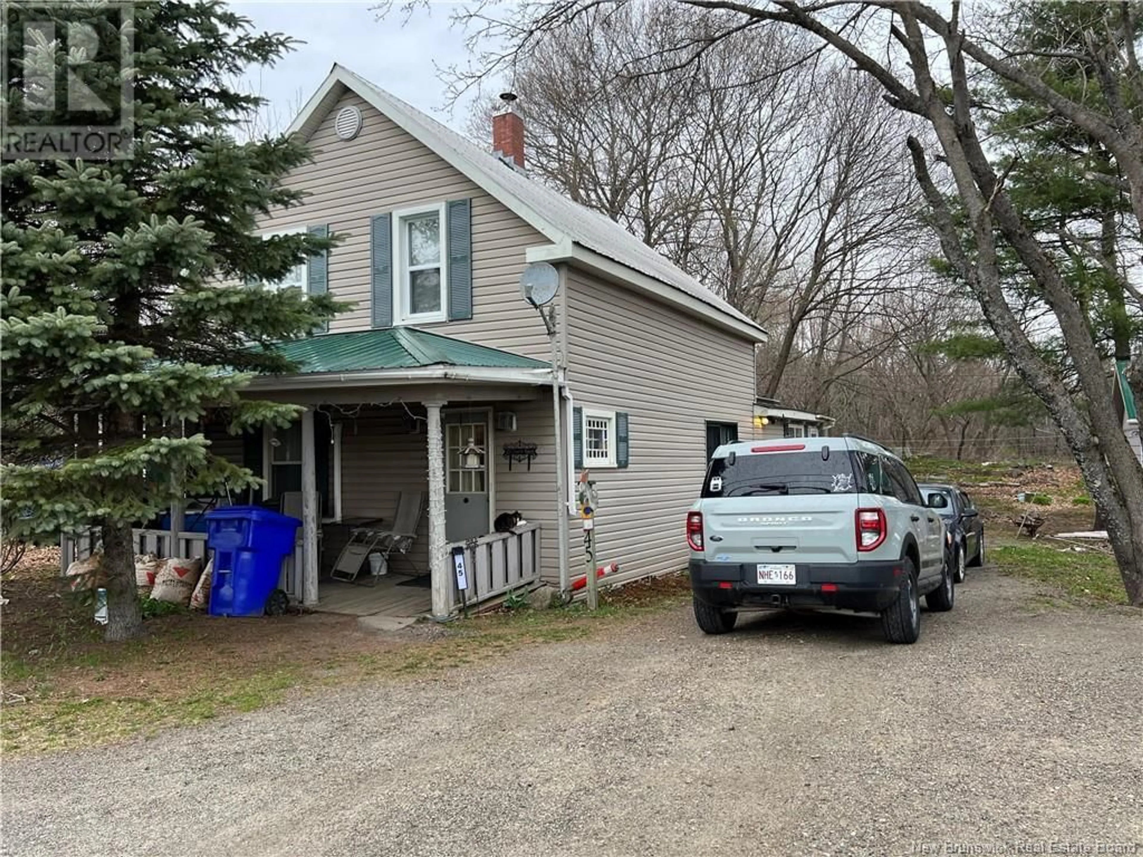 A pic from outside/outdoor area/front of a property/back of a property/a pic from drone, street for 45 CHURCH STREET, St. Stephen New Brunswick E3L1M4