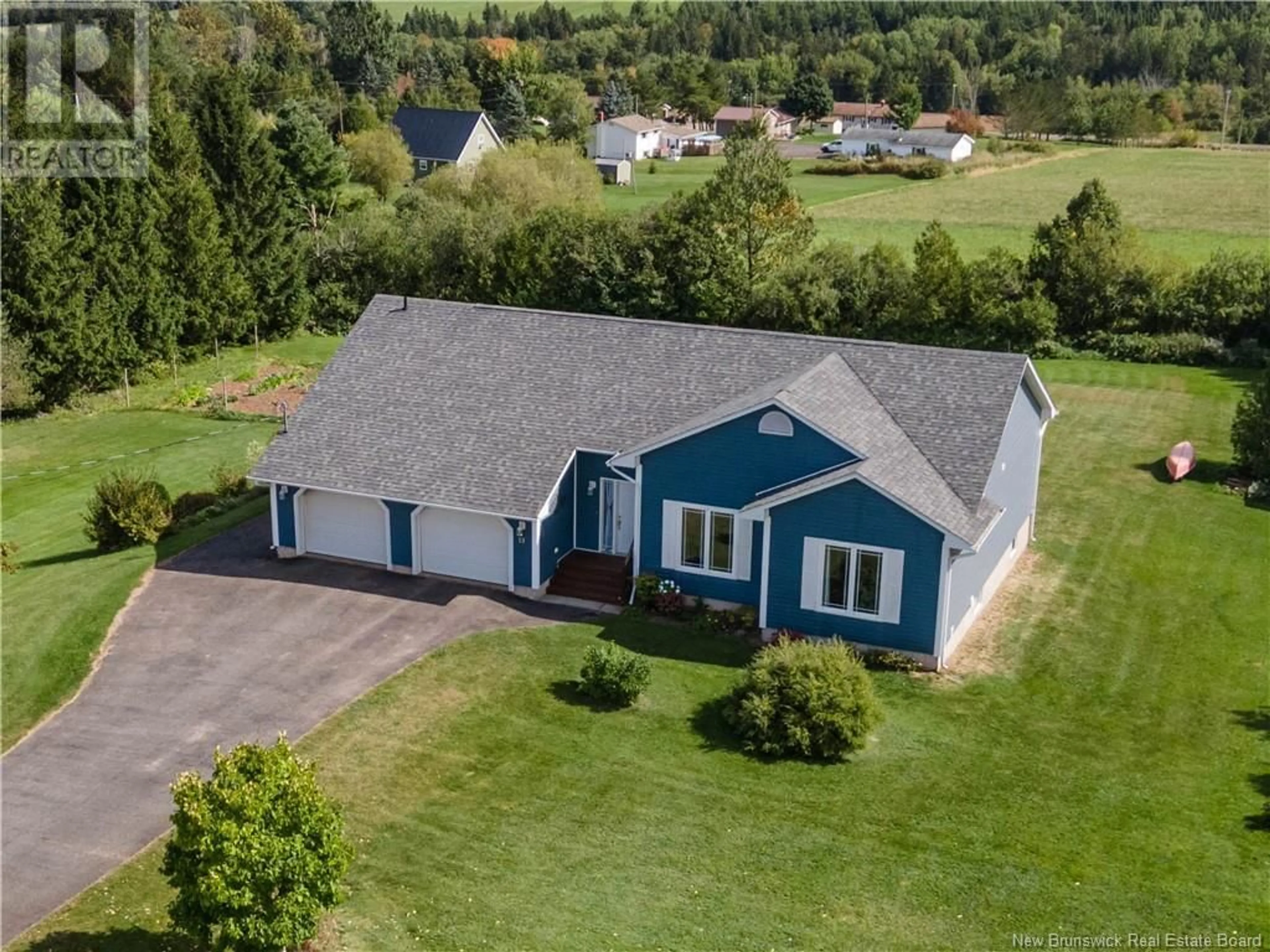 A pic from outside/outdoor area/front of a property/back of a property/a pic from drone, unknown for 13 EVERGREEN LANE, New Line Road New Brunswick E4E0A2