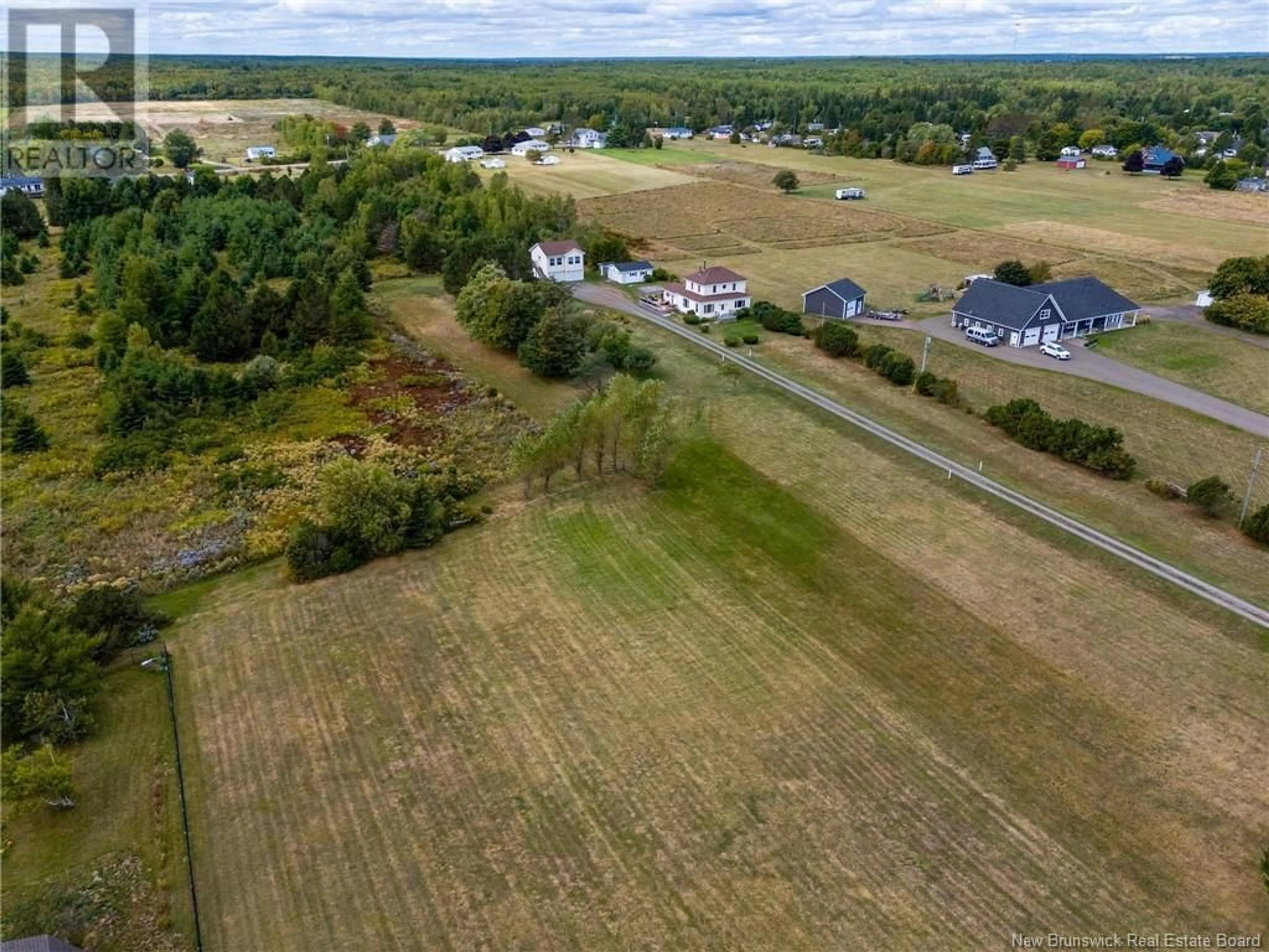 A pic from outside/outdoor area/front of a property/back of a property/a pic from drone, water/lake/river/ocean view for 277 DE LA CÔTE, Grande-Digue New Brunswick E4R1W9