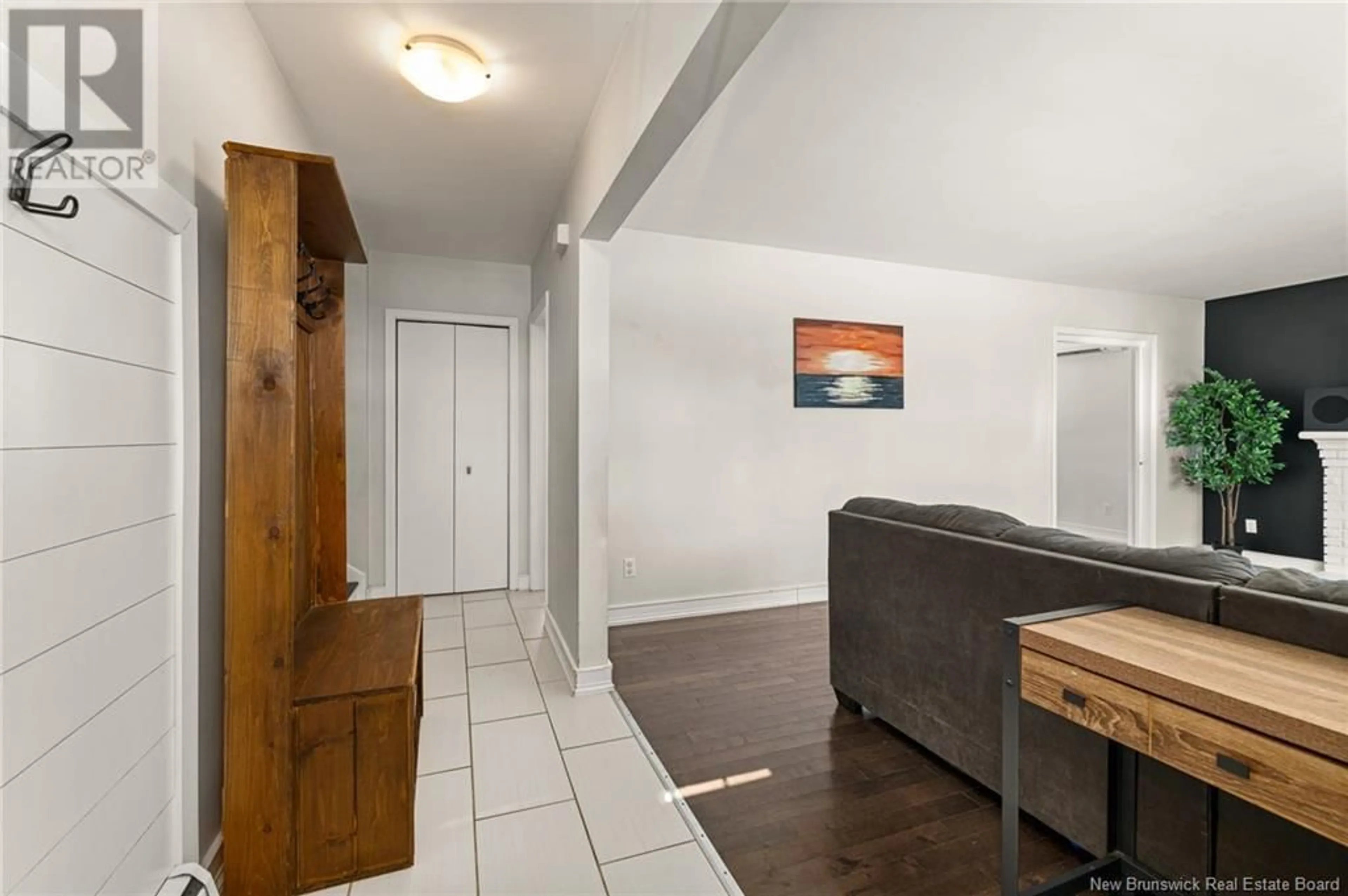 Indoor entryway for 65 MADISON AVENUE, Moncton New Brunswick E1E1R5