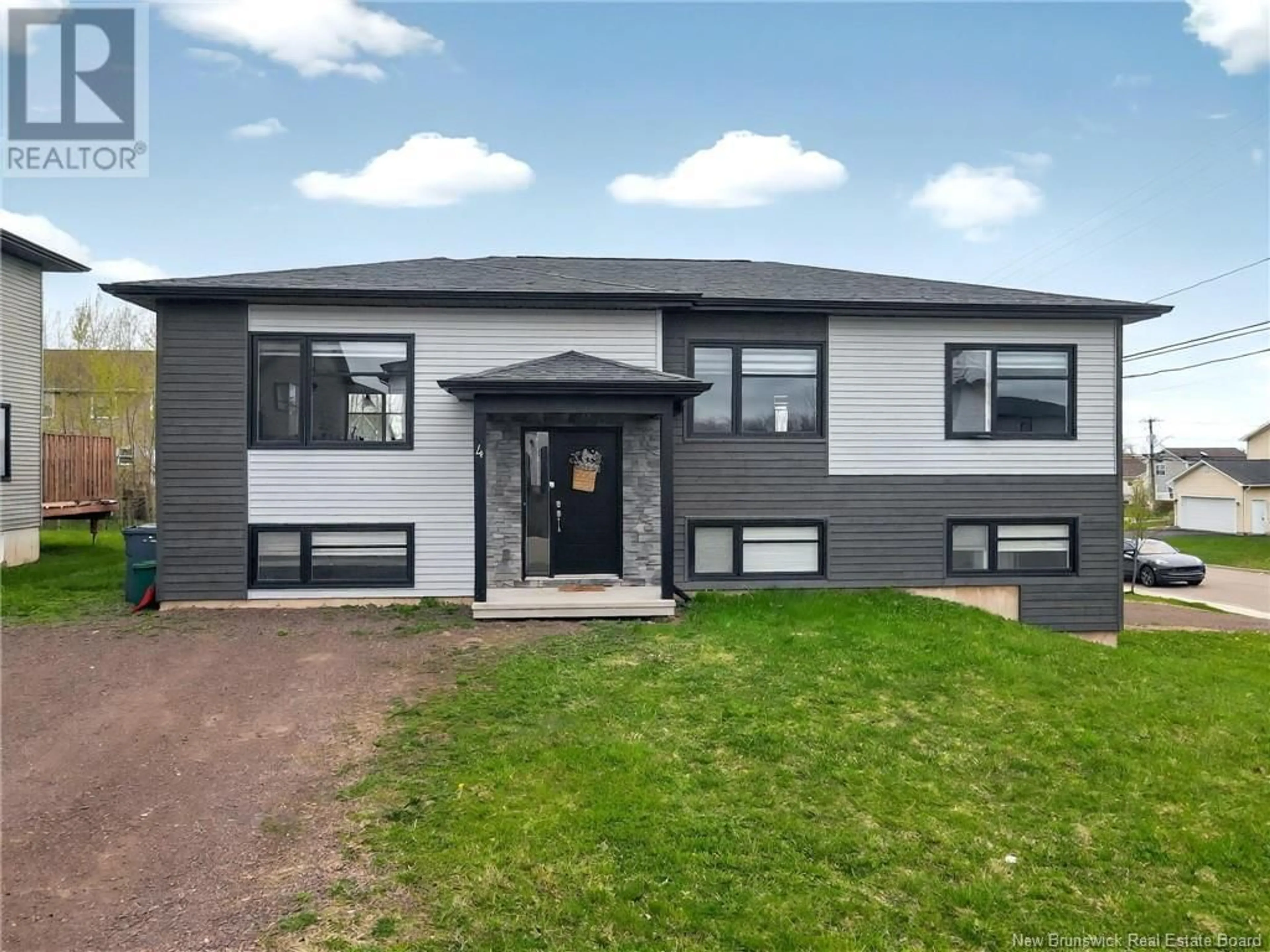 Home with vinyl exterior material, unknown for 4-6 TIMANDRA CRESCENT, Moncton New Brunswick E1G5Y4