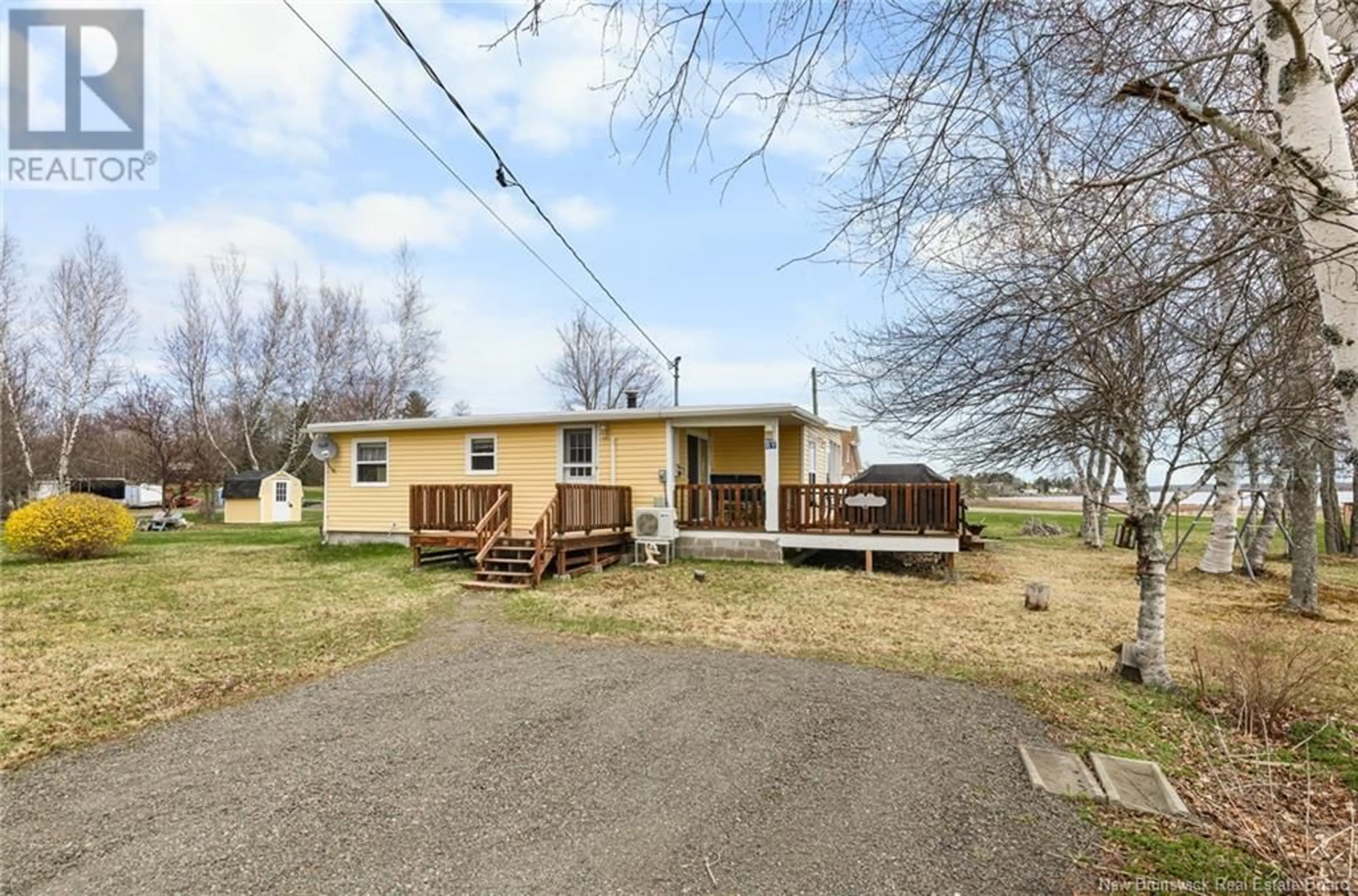 A pic from outside/outdoor area/front of a property/back of a property/a pic from drone, unknown for 89 ALBERT, Notre-Dame New Brunswick E4H1P9
