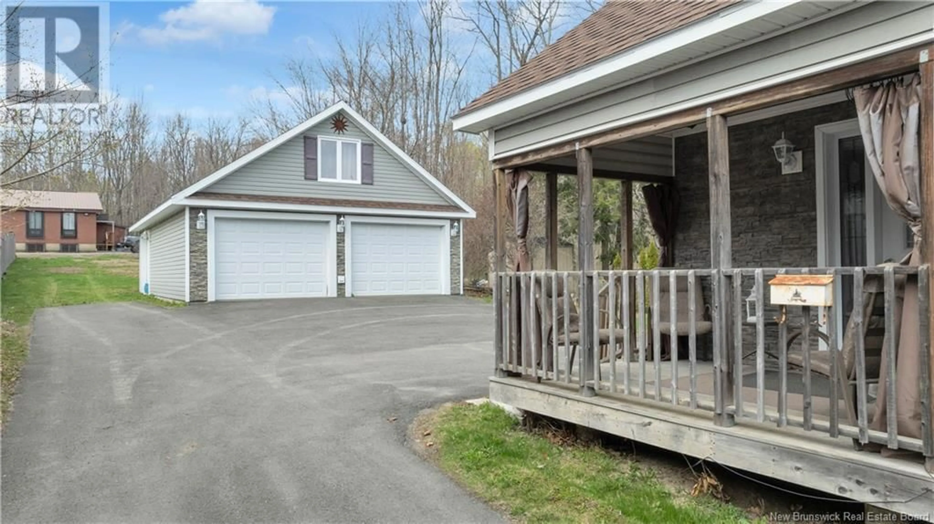 Indoor garage for 247 MILLTOWN BOULEVARD, St. Stephen New Brunswick E3L1H3