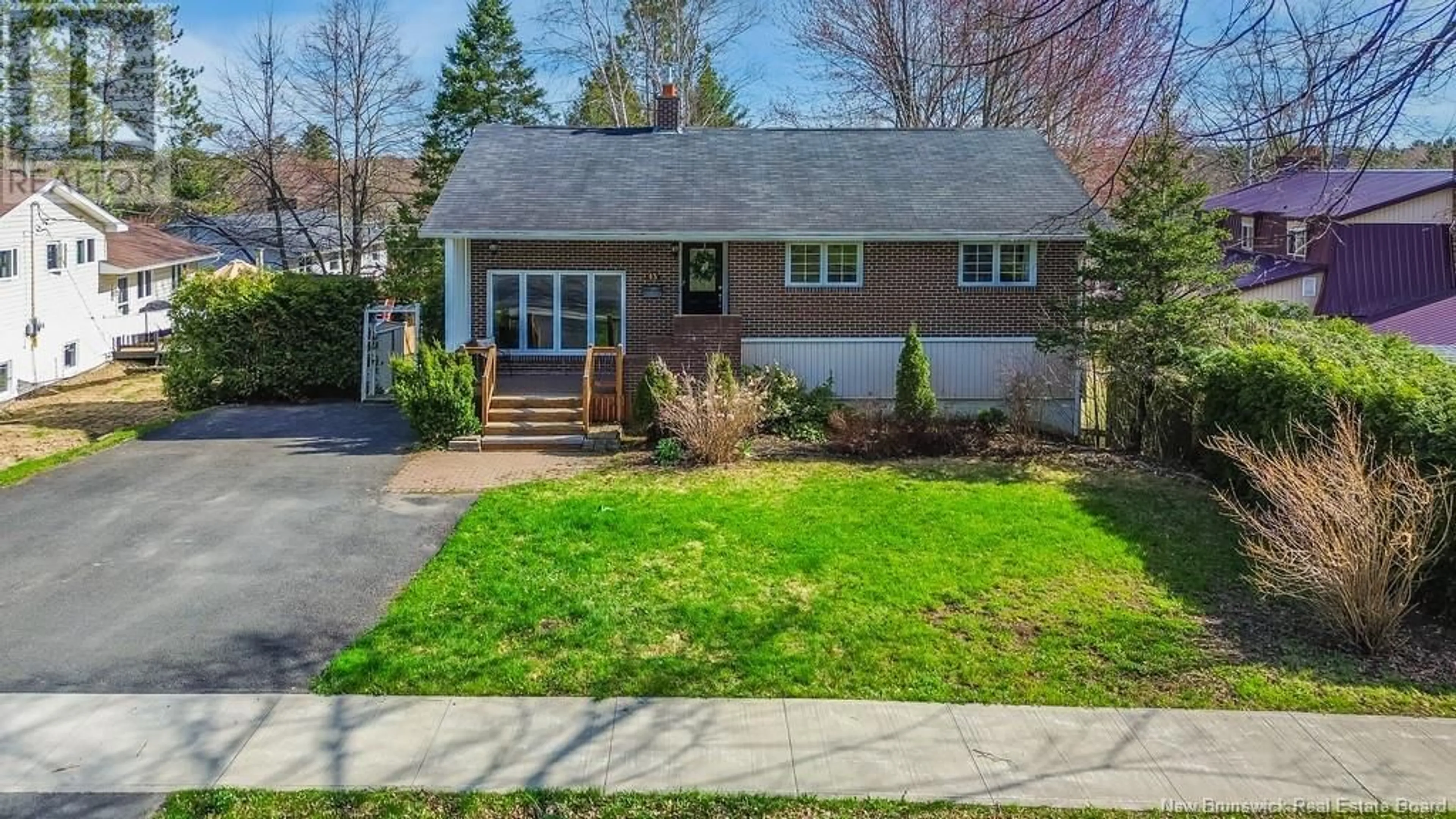 Unknown for 43 WILLIAM STREET, Nashwaaksis New Brunswick E3A4V7