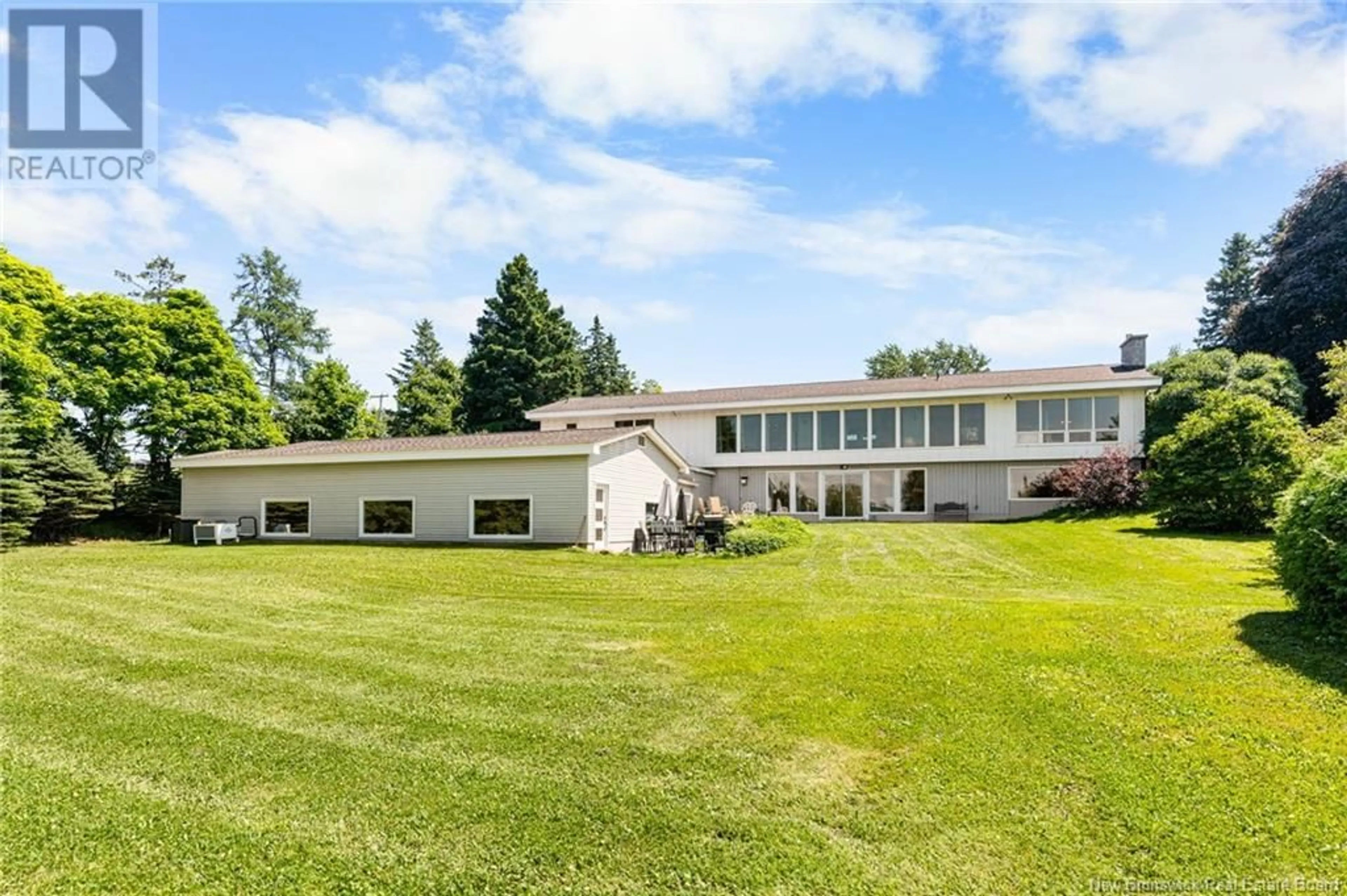 A pic from outside/outdoor area/front of a property/back of a property/a pic from drone, building for 8 FAIRWAY BOULEVARD, Riverview New Brunswick E1B1S8