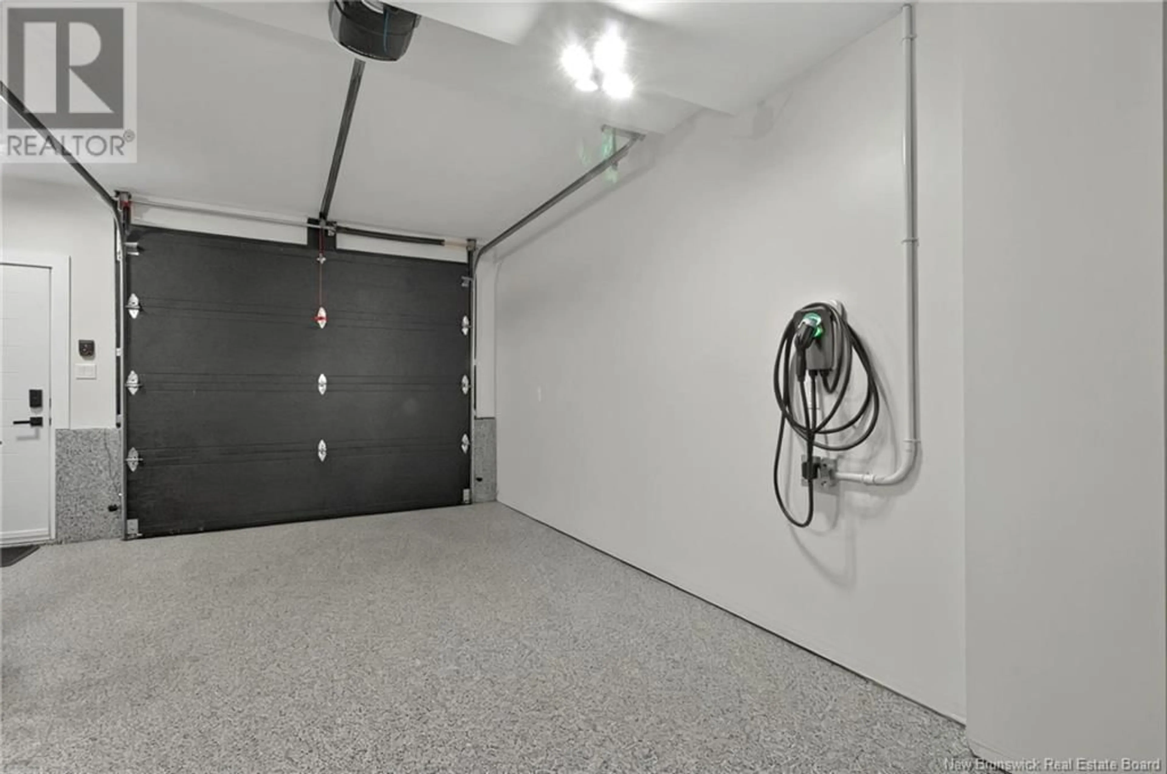 Indoor garage for 122 - 3808 ROUTE 134, Shediac Bridge New Brunswick E4R1T5