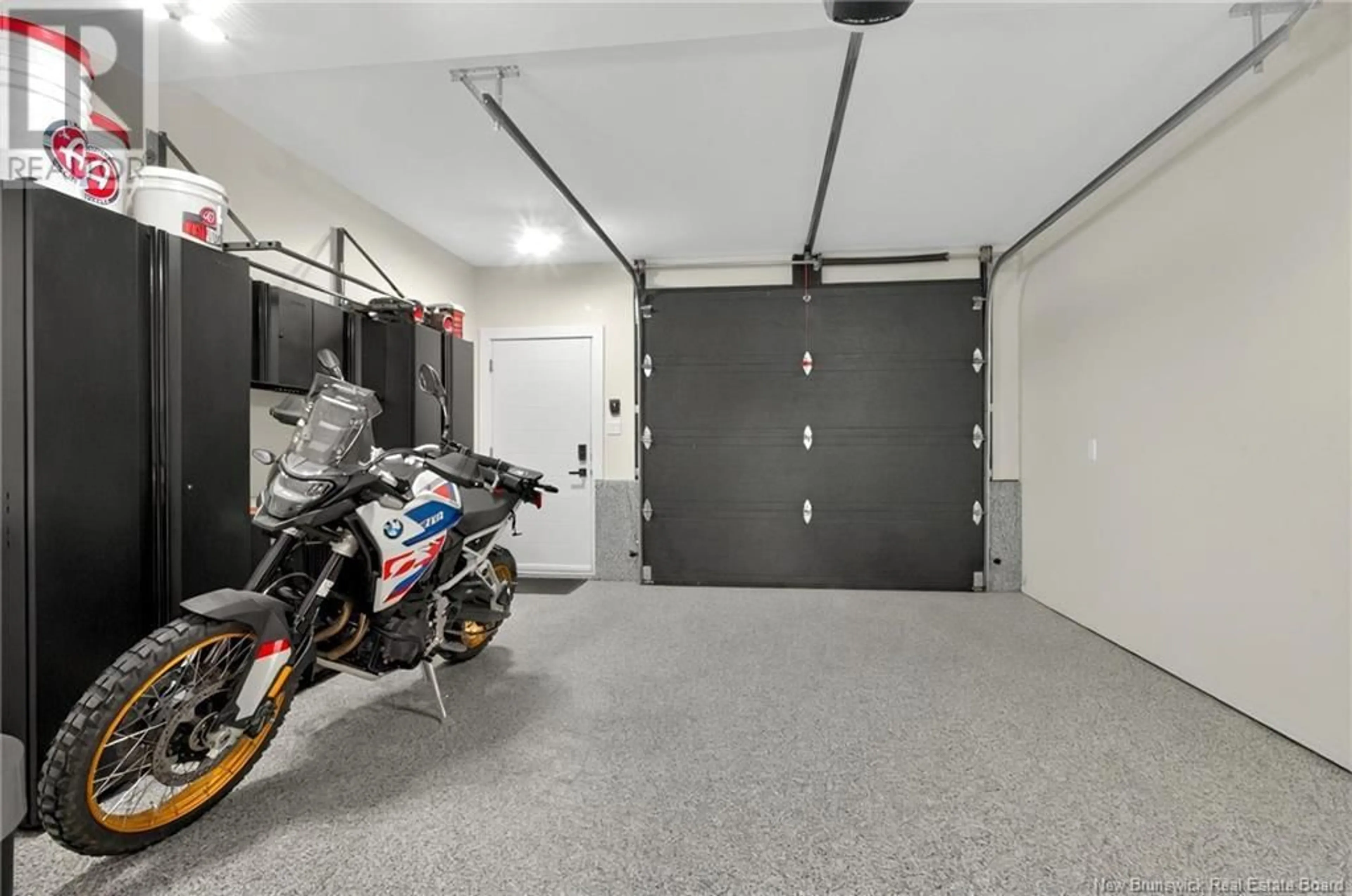 Indoor garage for 122 - 3808 ROUTE 134, Shediac Bridge New Brunswick E4R1T5